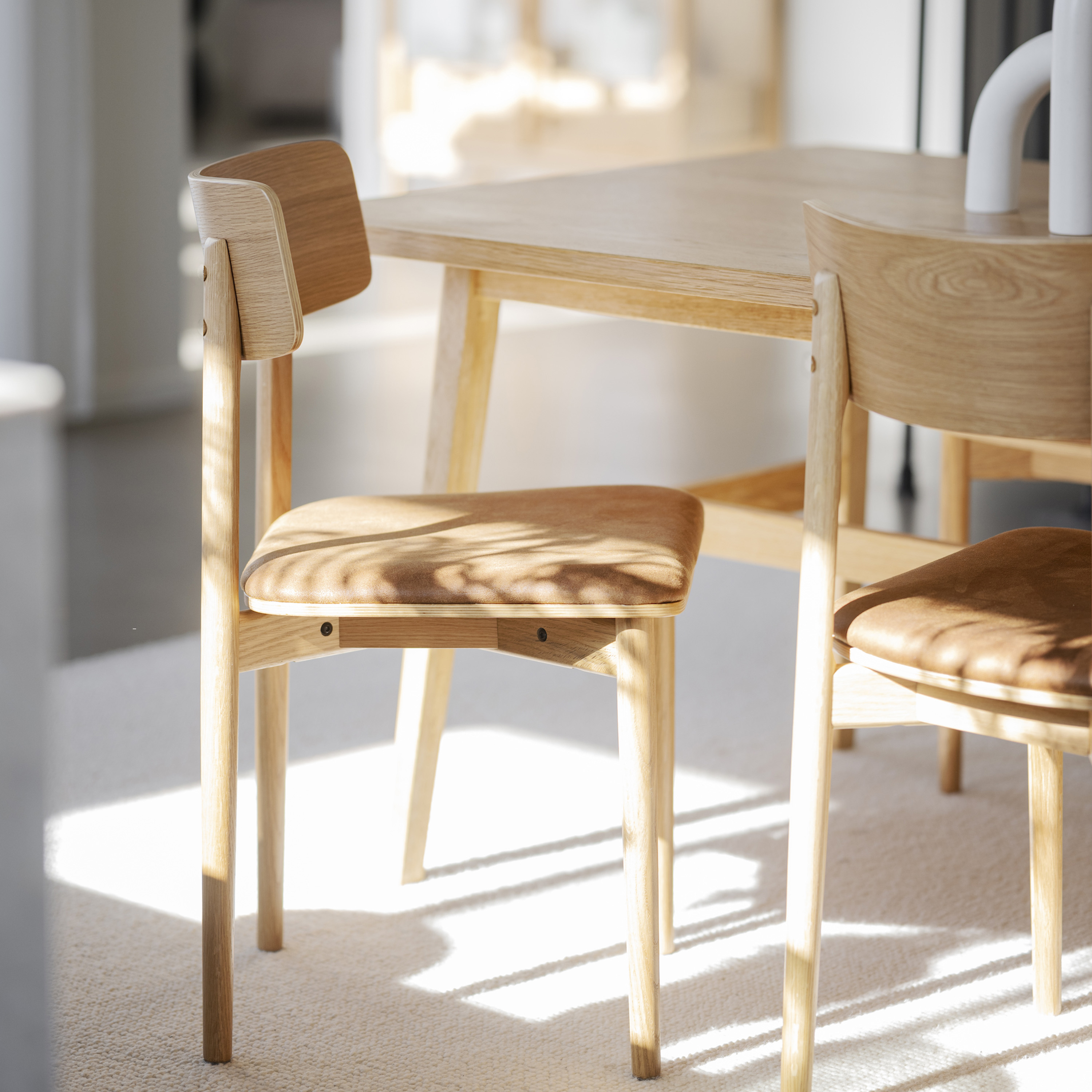 Rowico Home Wolcott Matstol Ek/Läder