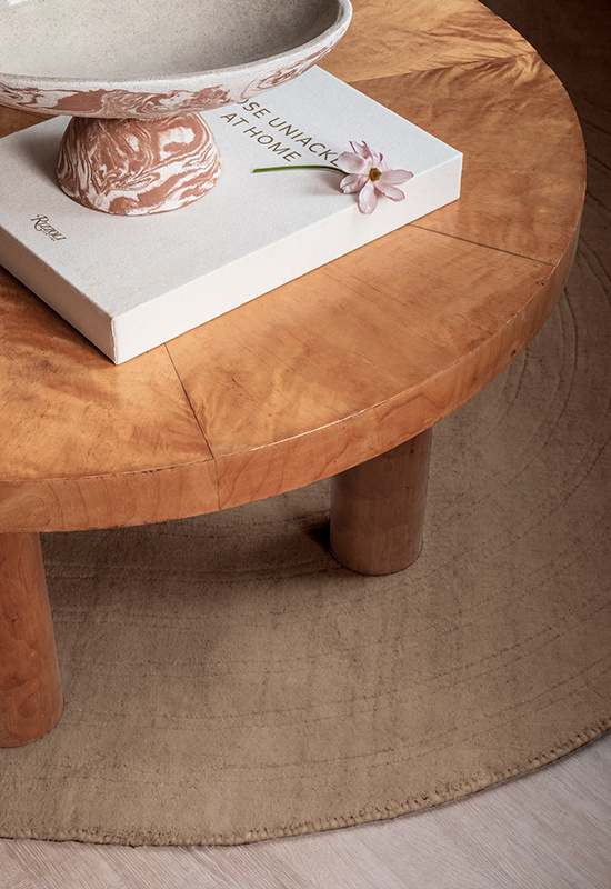 Layered Circular Ullmatta Sand 220x350