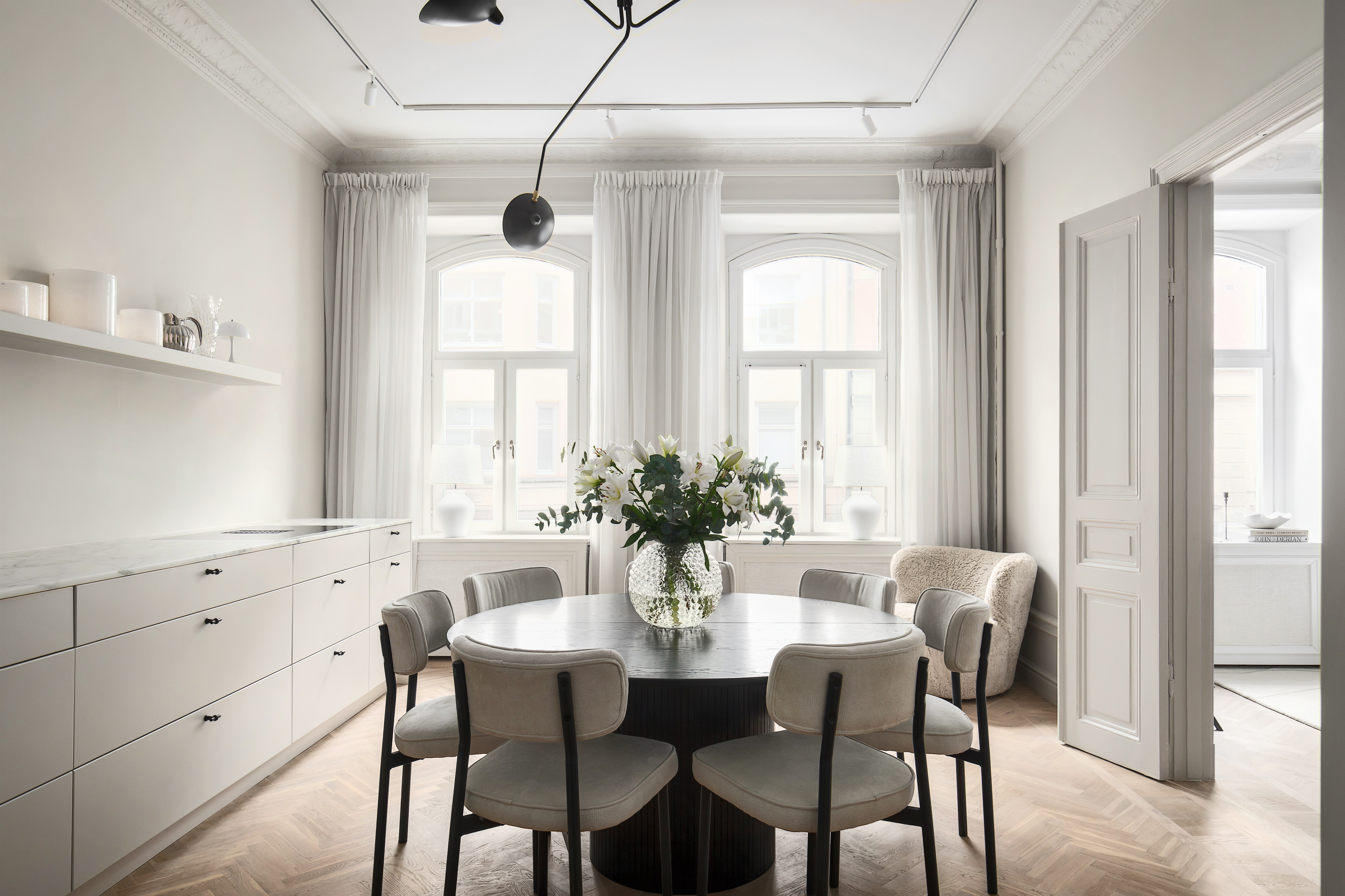 Rowico Home Paisley Matstol Beige/Svart