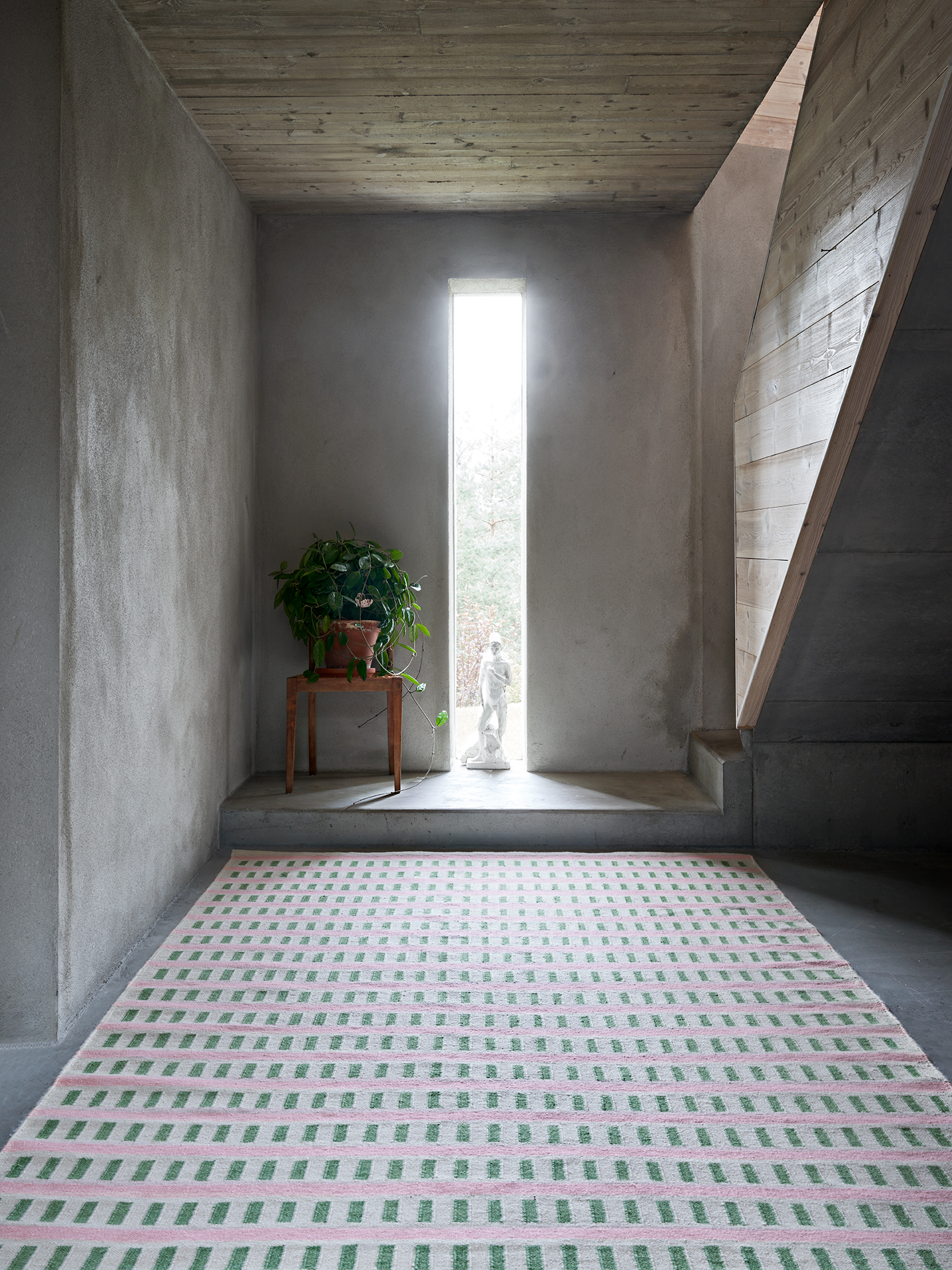 Chhatwal &amp; Jonsson Ladakh Ullmatta Off White/Cactus Green/Dusty Pink 230x320