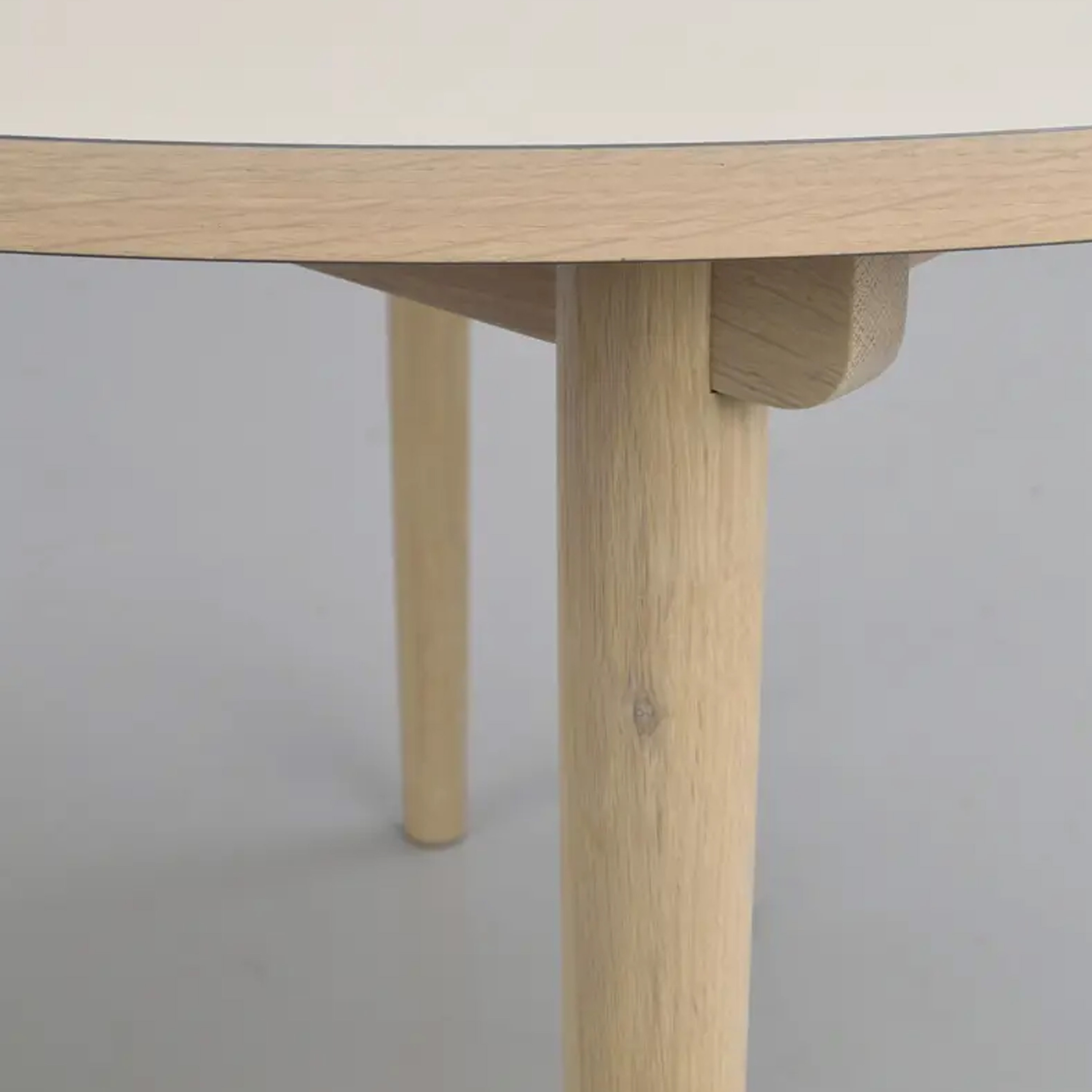 Rowico Home Fairmount Matbord Runt Beige/Vitpigmenterad Ek Ø120