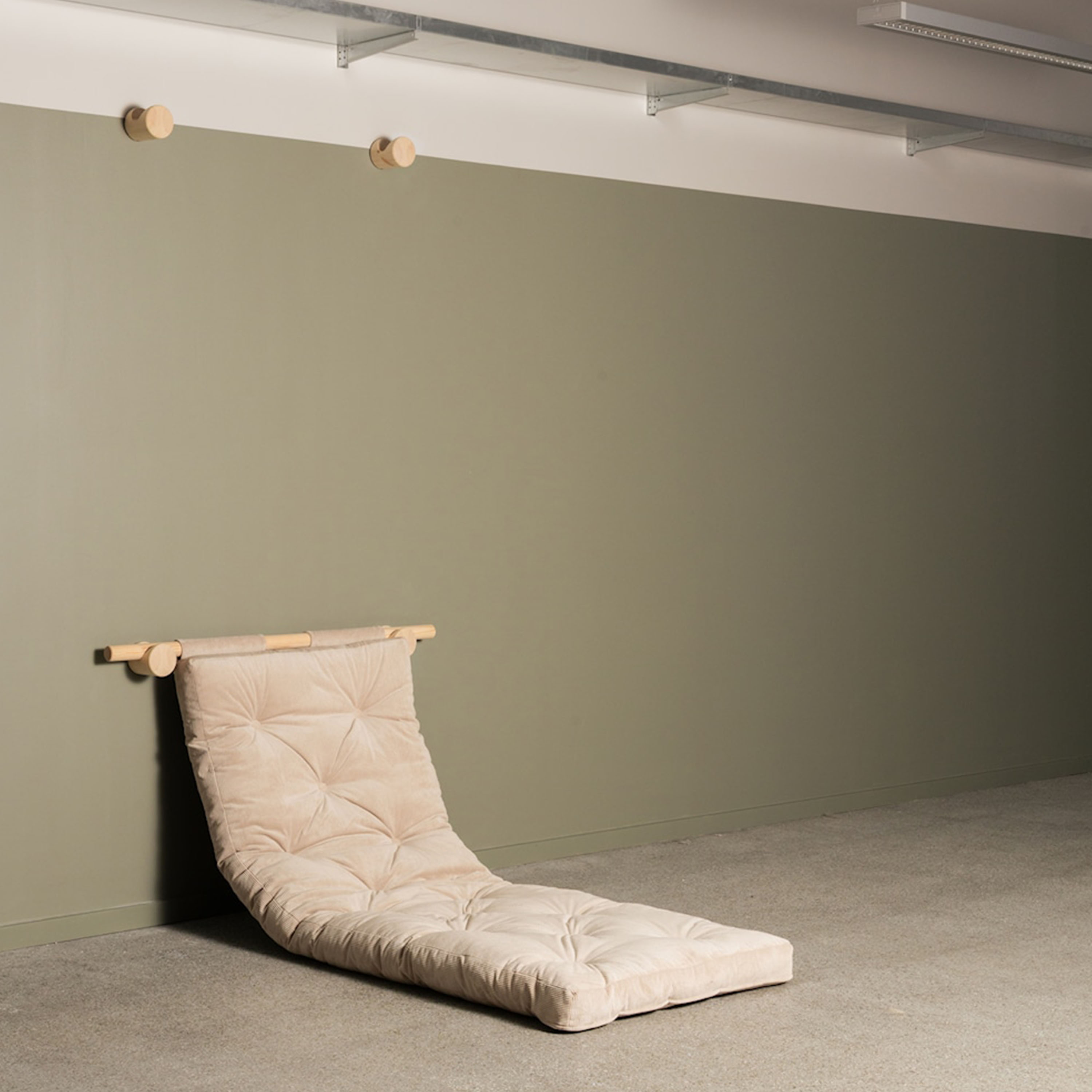 Karup Design Hooked Vuodesohva Raw/Natural 75x200