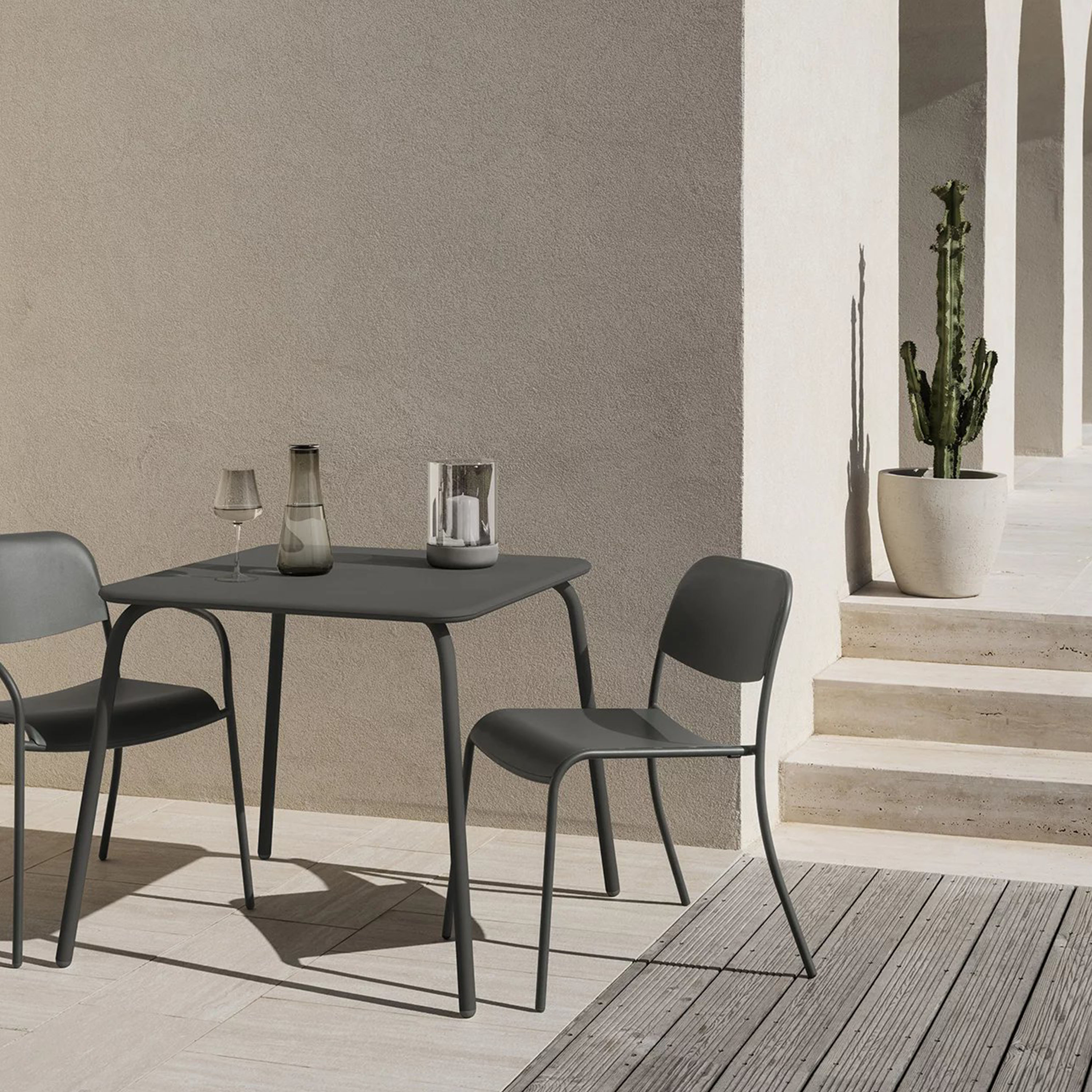 Blomus Yua Ulkoruokatuoli Granite Gray