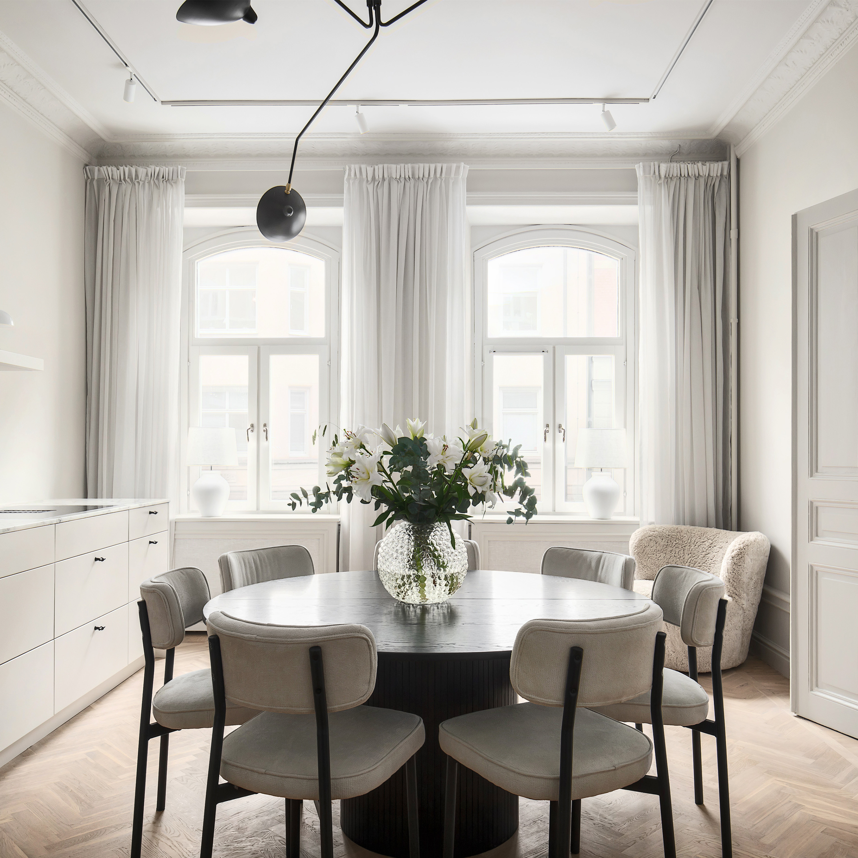 Rowico Home Paisley Matstol Beige/Svart