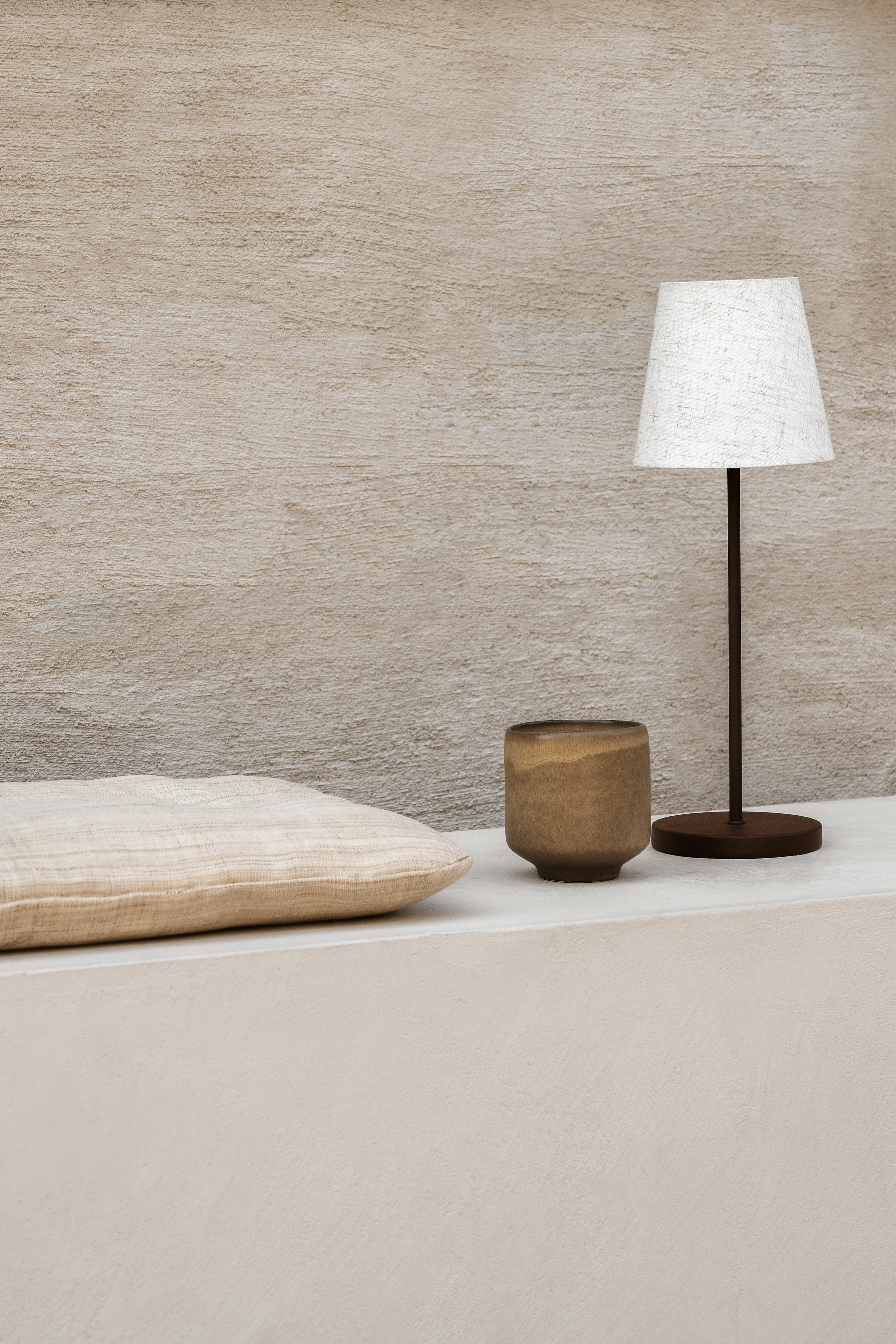 Watt &amp; Veke Tyra Portable Bordslampa Coffee 37cm