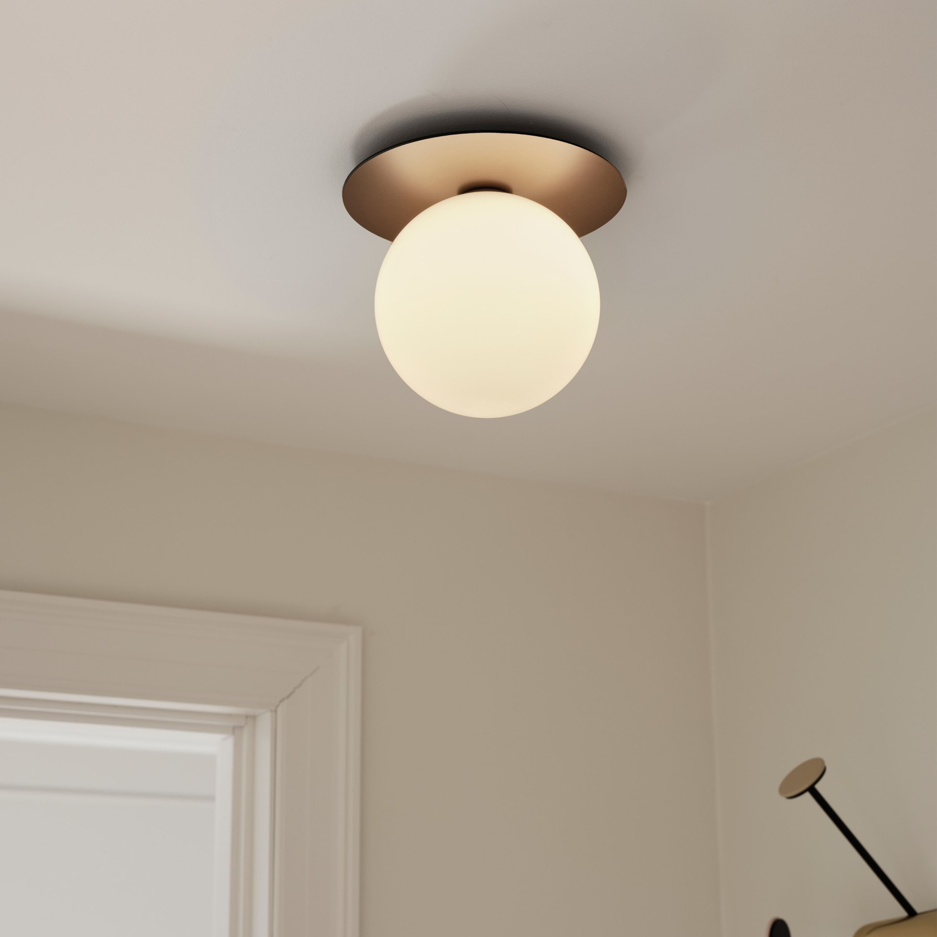 Nuura Liila 1 Vägg-/taklampa Dark Bronze/Opal Large