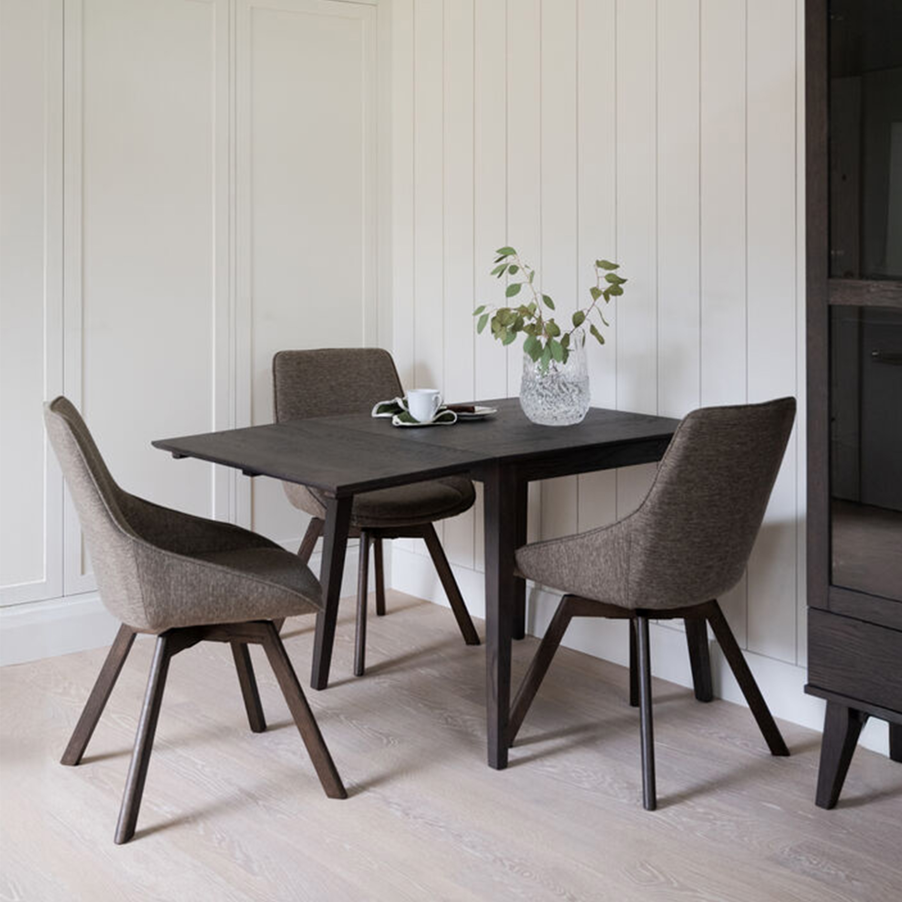 Rowico Home Alison Esszimmerstuhl Dunkelbeige/Braune Eiche