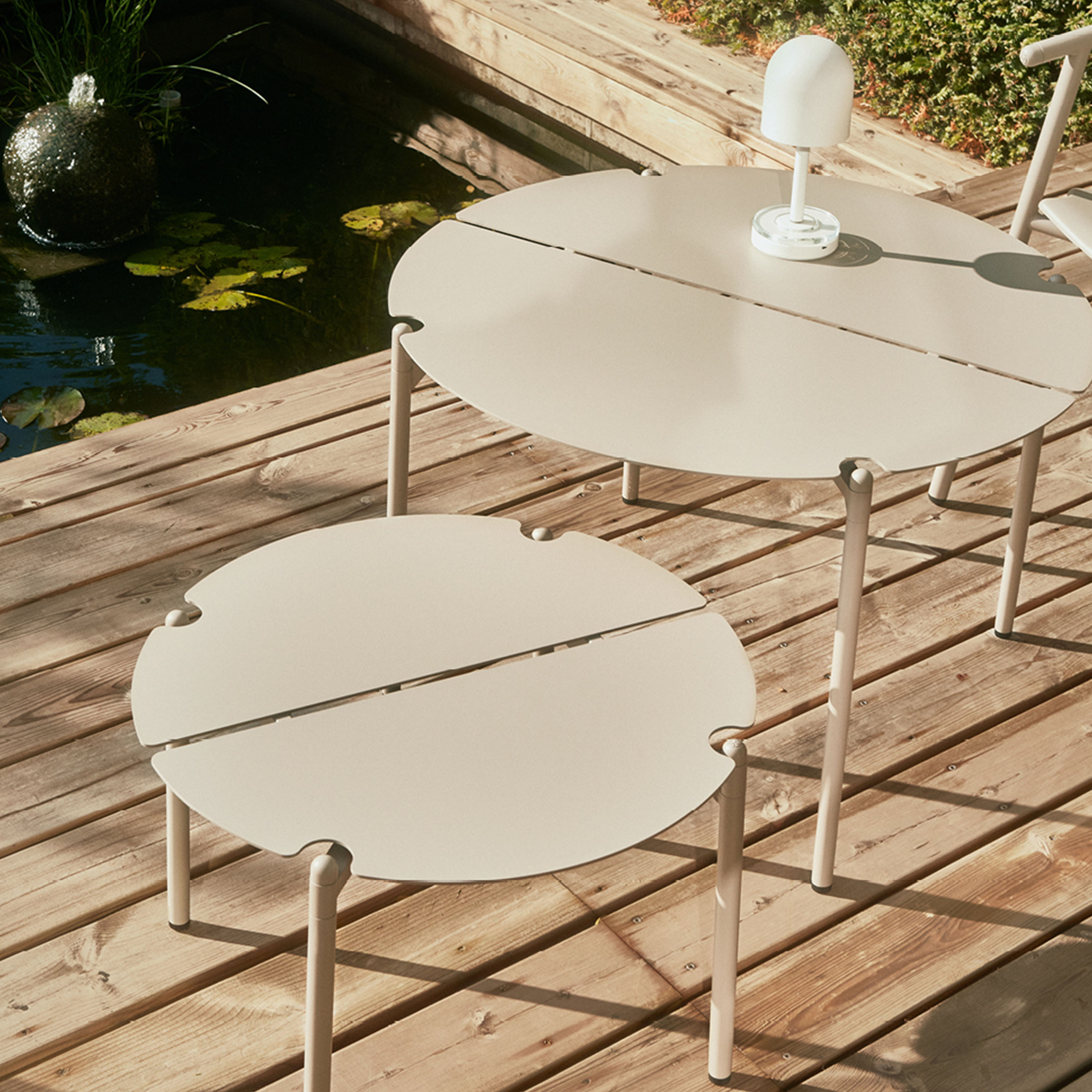 AYTM Novo Couchtisch Taupe Ø50