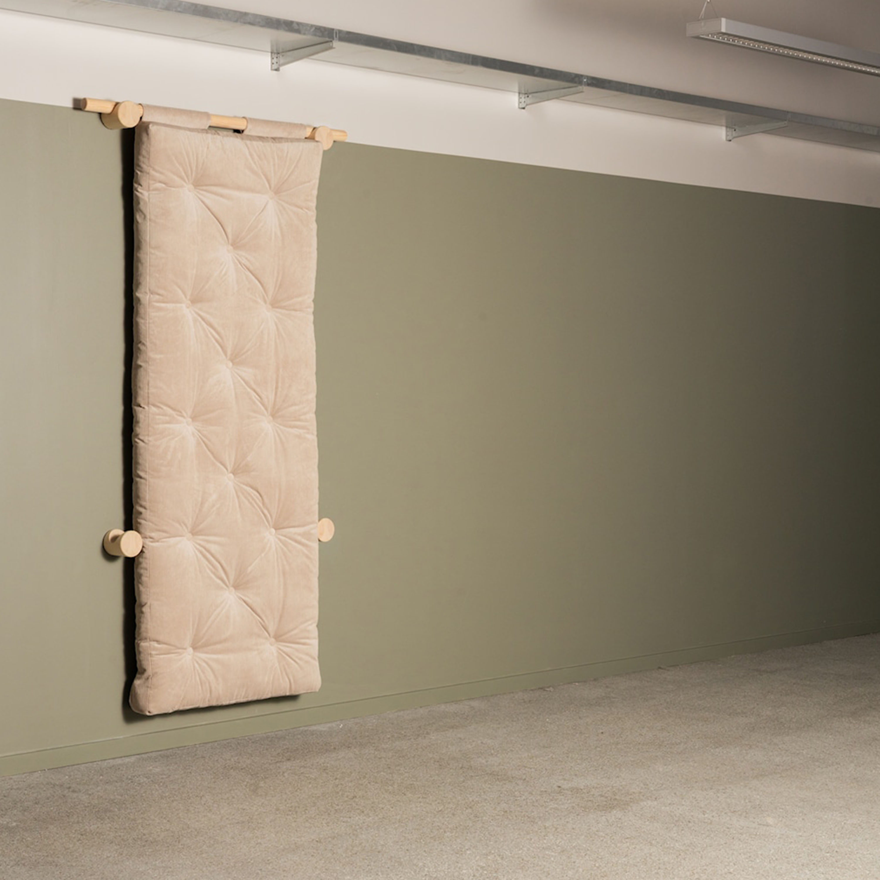 Karup Design Hooked Vuodesohva Raw/Natural 75x200