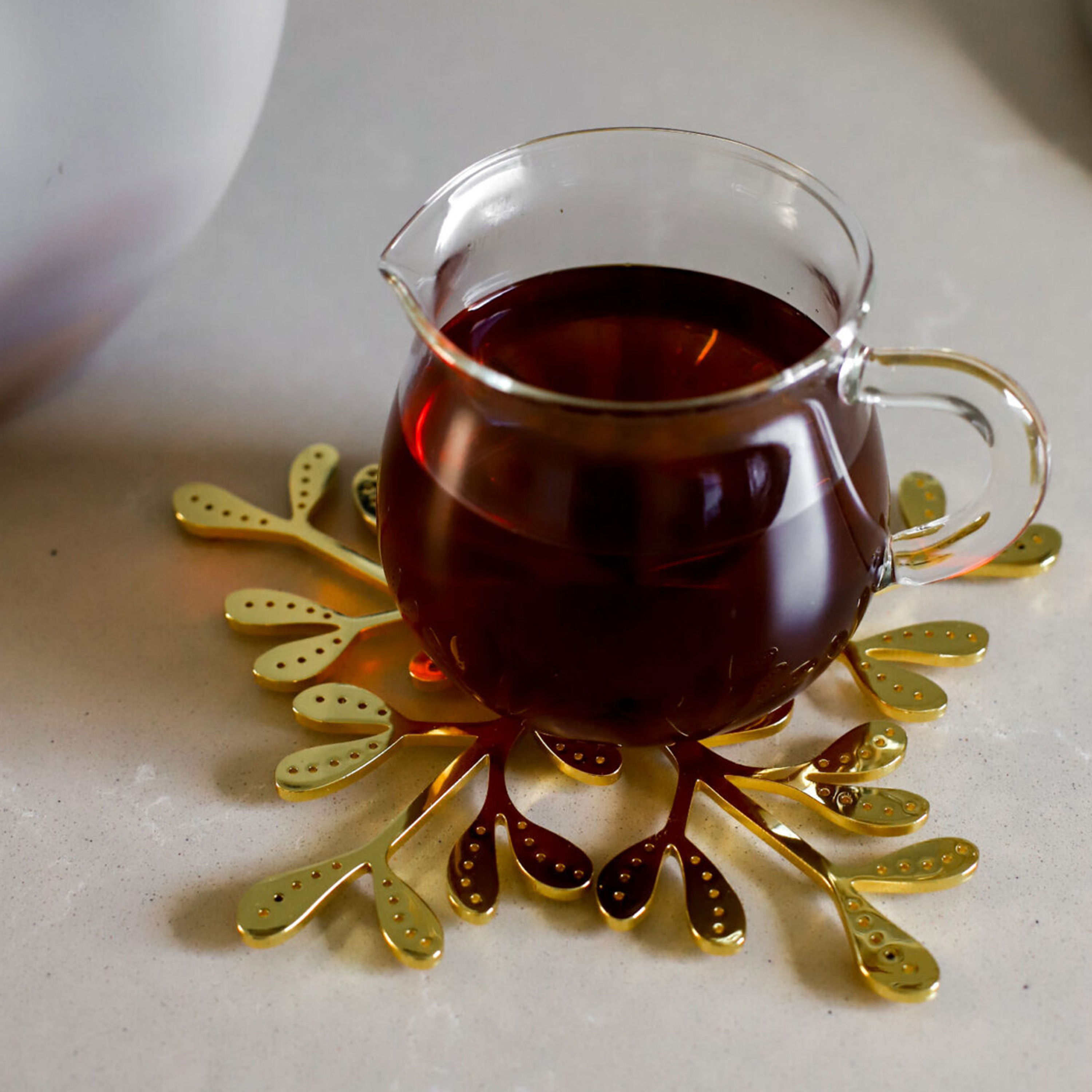 Cooee Design Mistletoe Gryteunderlag Messing