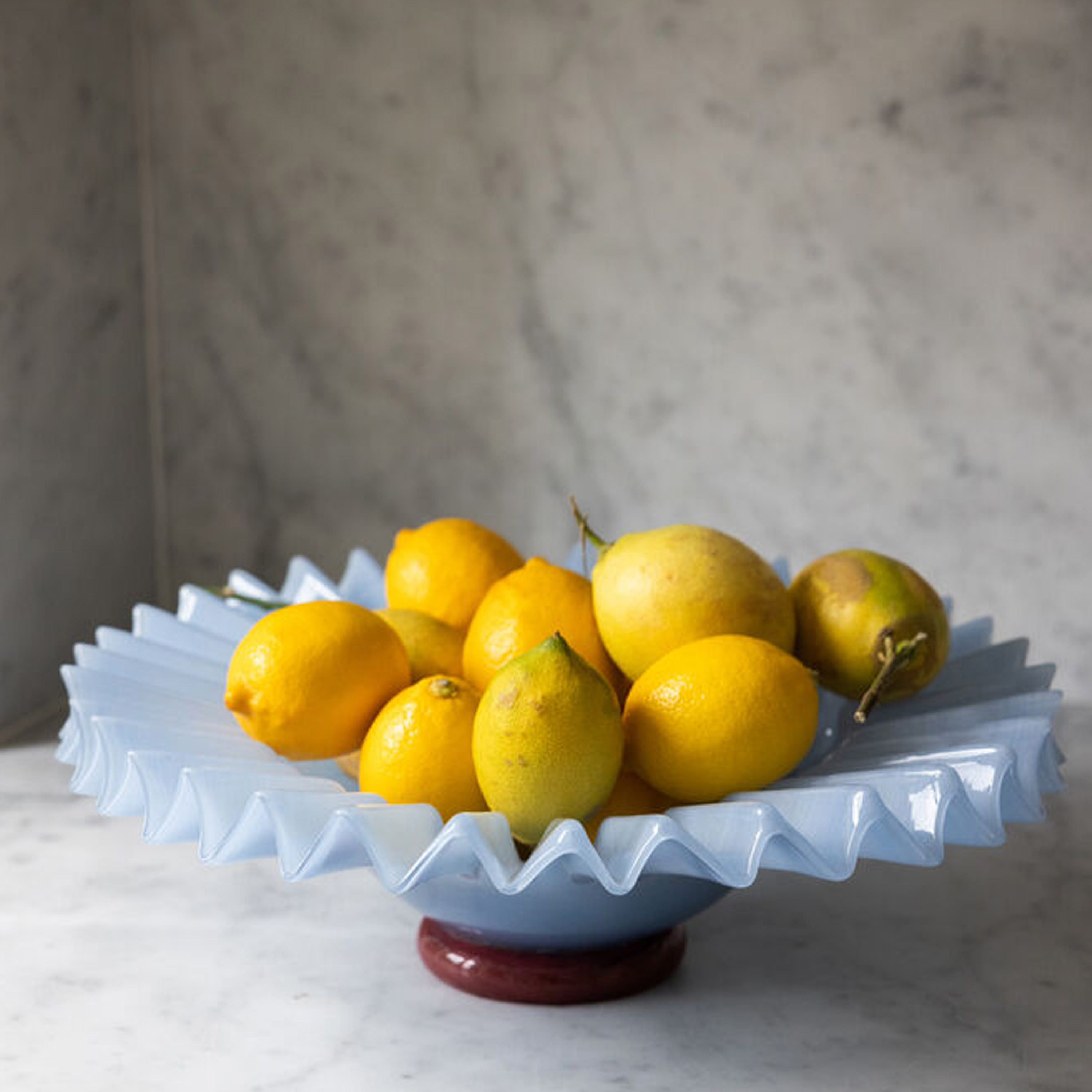 Byon Lori Skål Ljusblå/Vinröd L