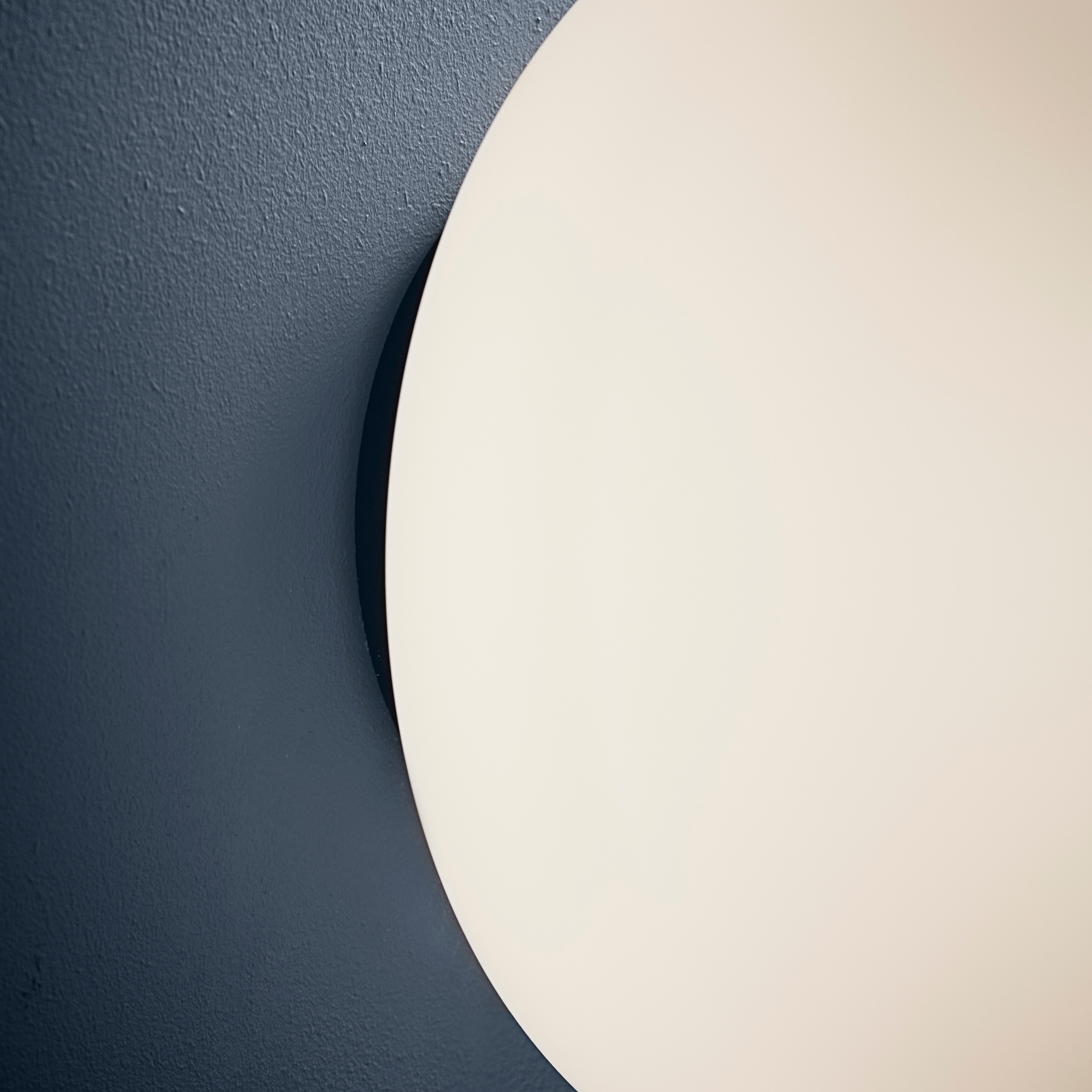 Frandsen Supernate Seinävalaisin Opal White/Black Ø28