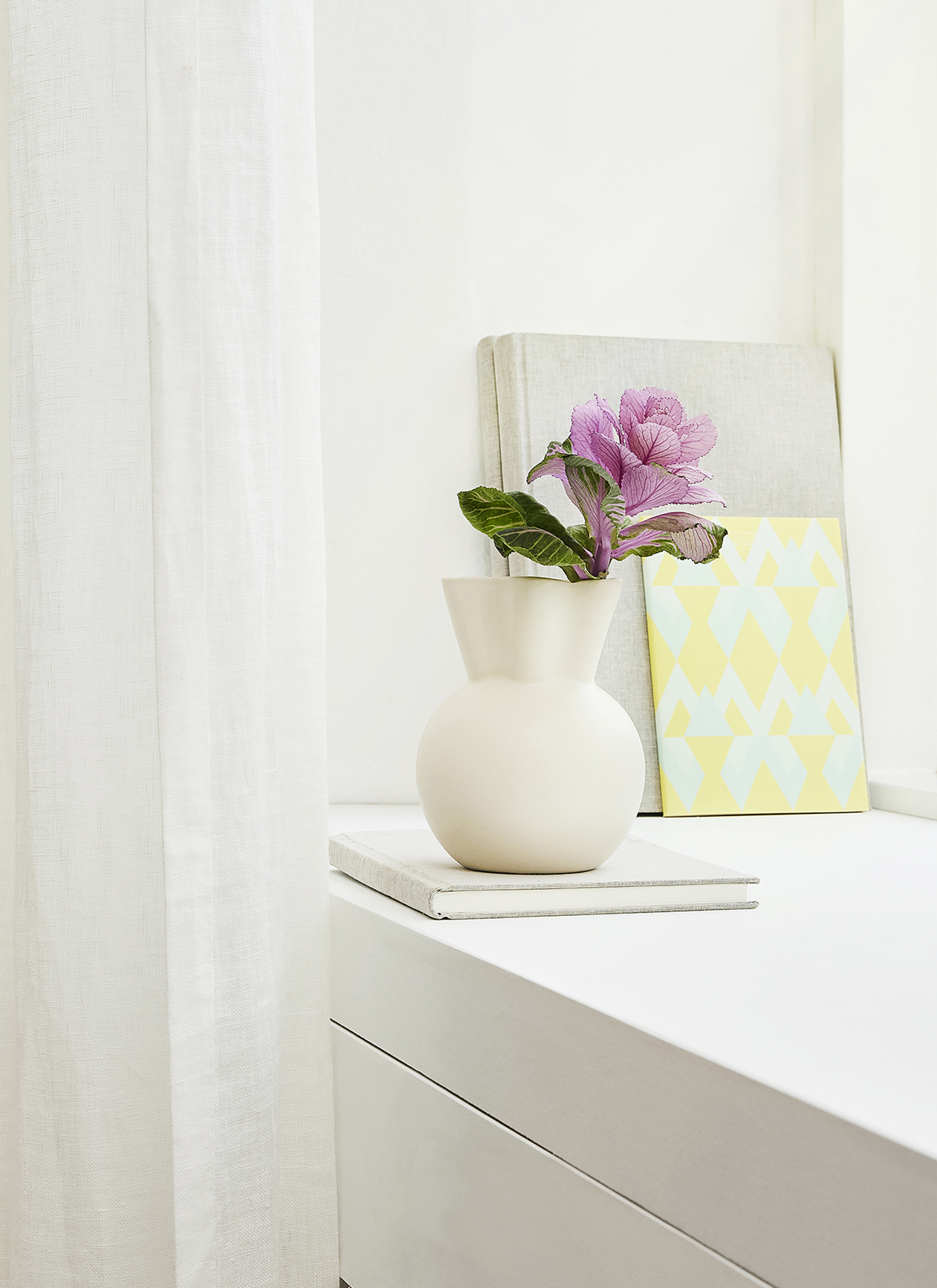 Spring Copenhagen Sweeping Top Vas White 14cm