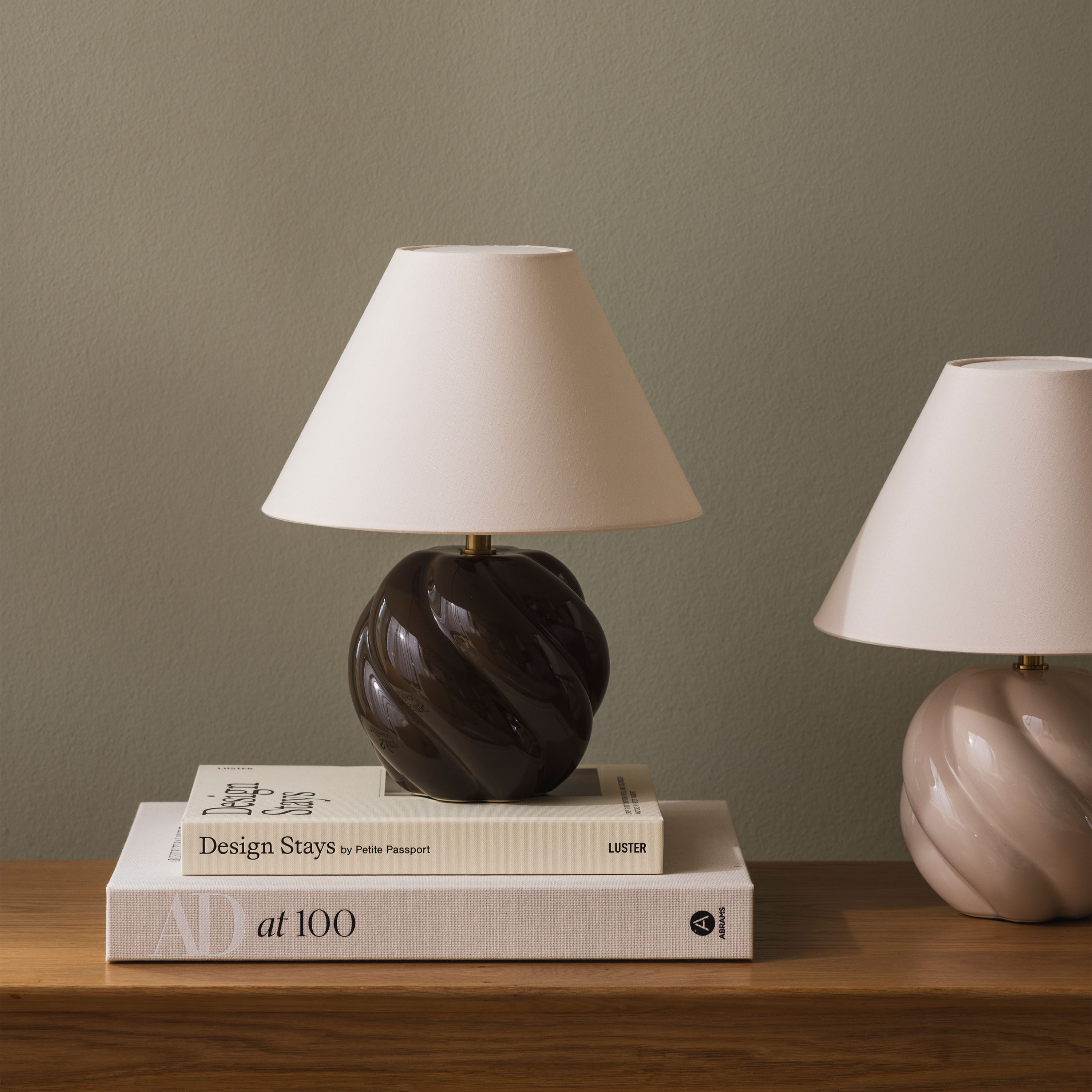 Globen Lighting Dahlia Bordlampe Mocha 24cm