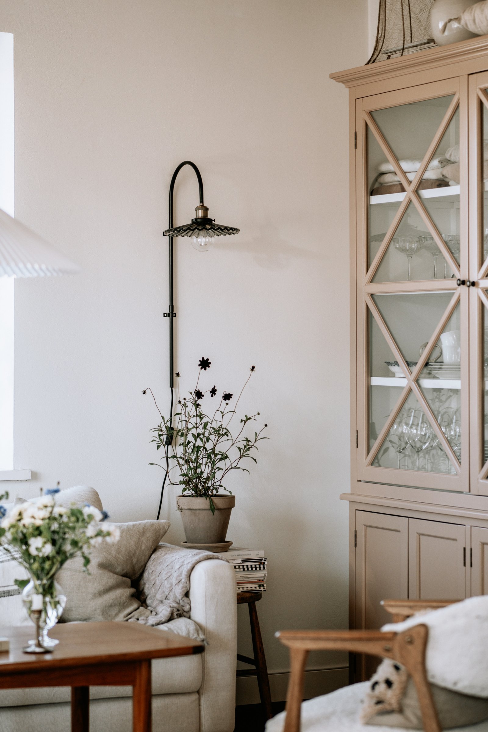 Globen Lighting Cobbler Wandleuchte Rauch 75cm