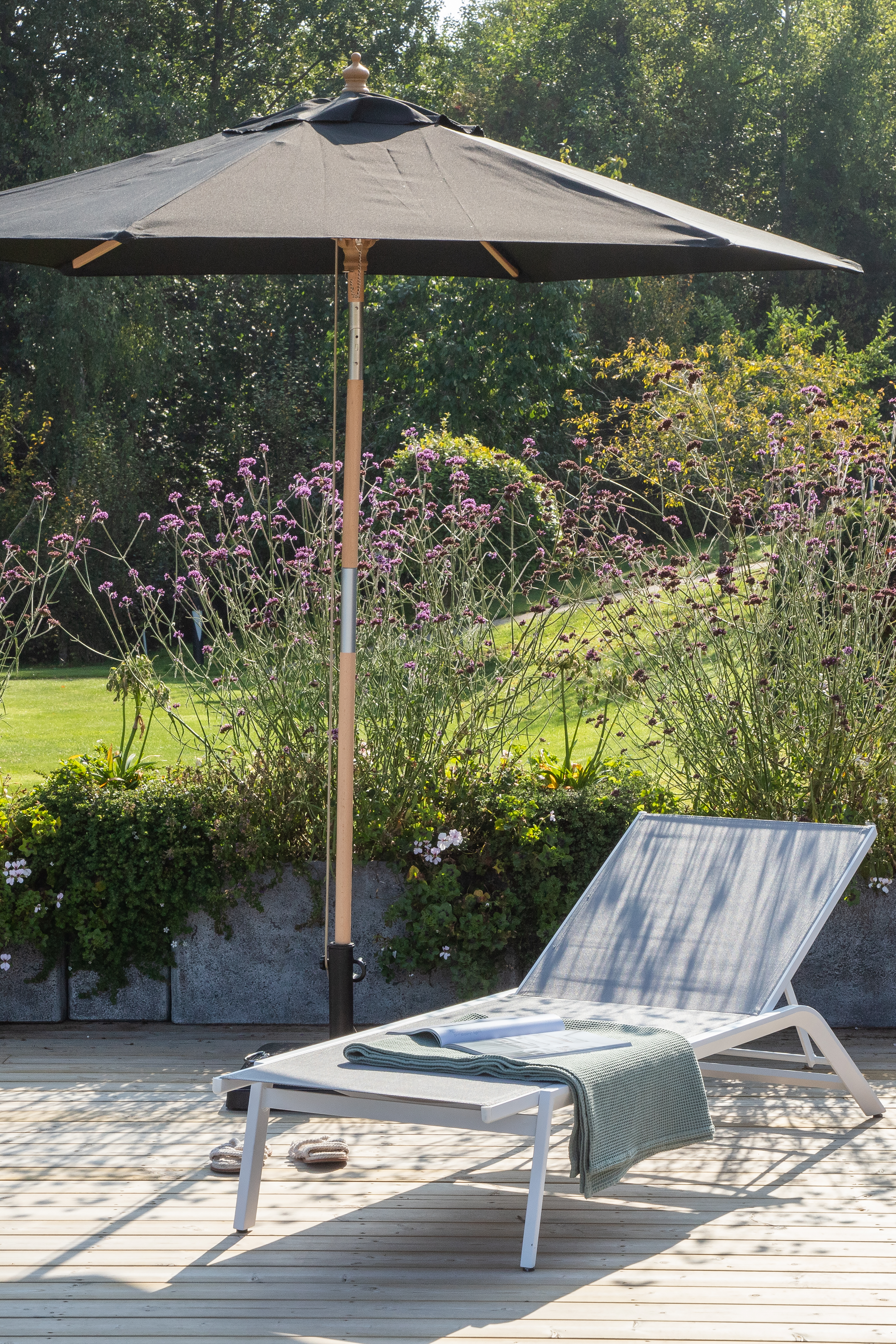 Venture Home Corypho Parasoll Svart