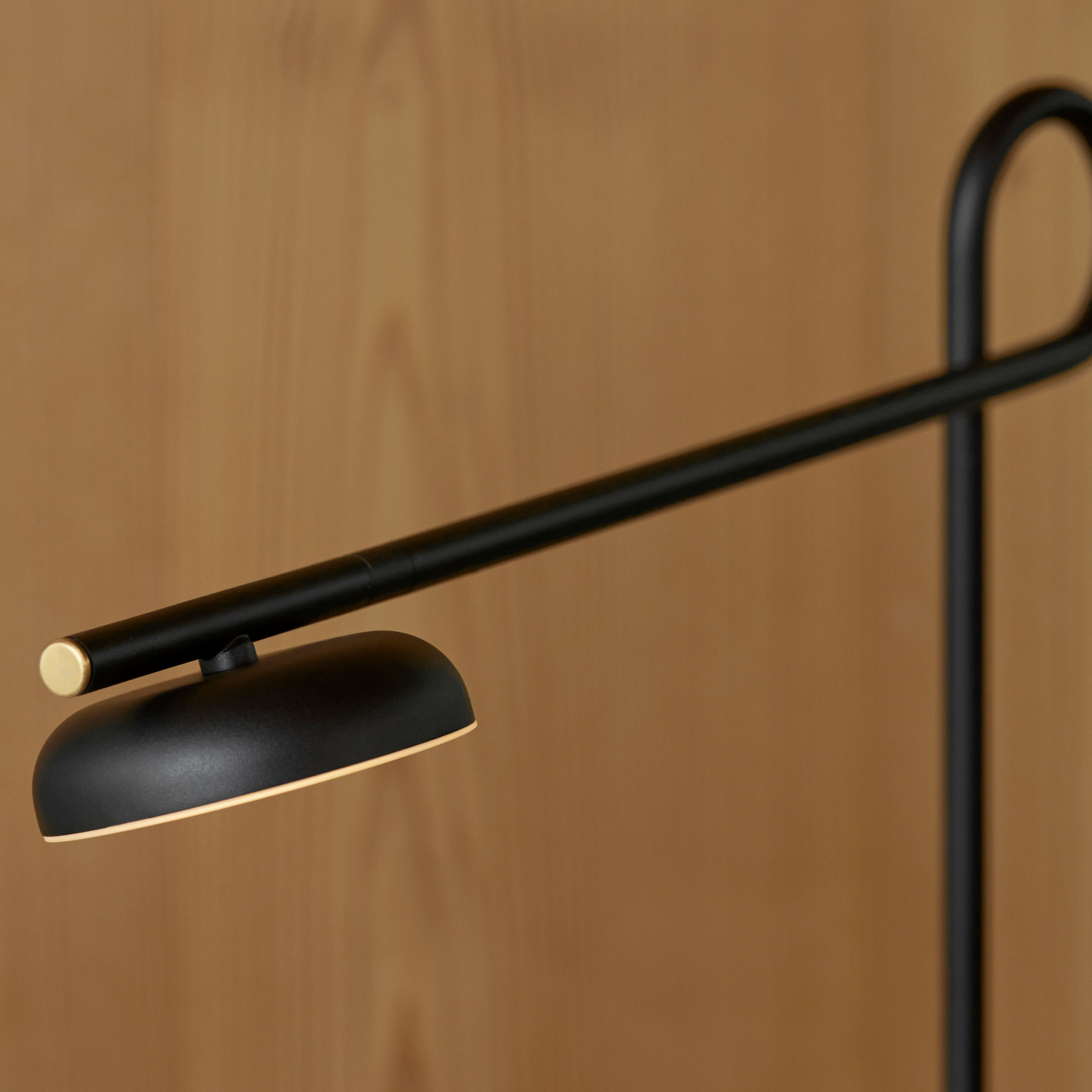 Northern Salto Gulvlampe Black