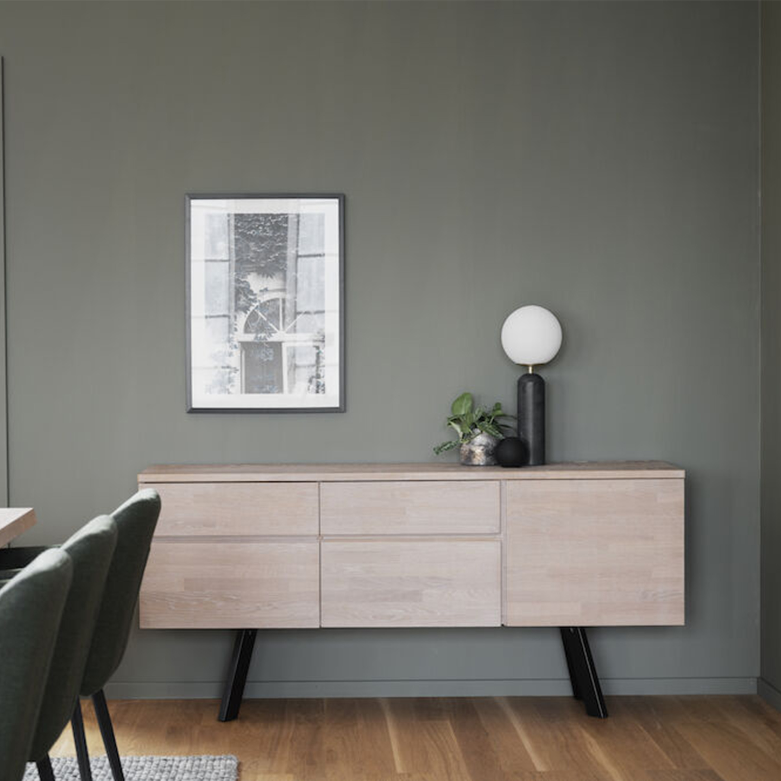 Rowico Home Fred Sideboard Vitpigmenterad