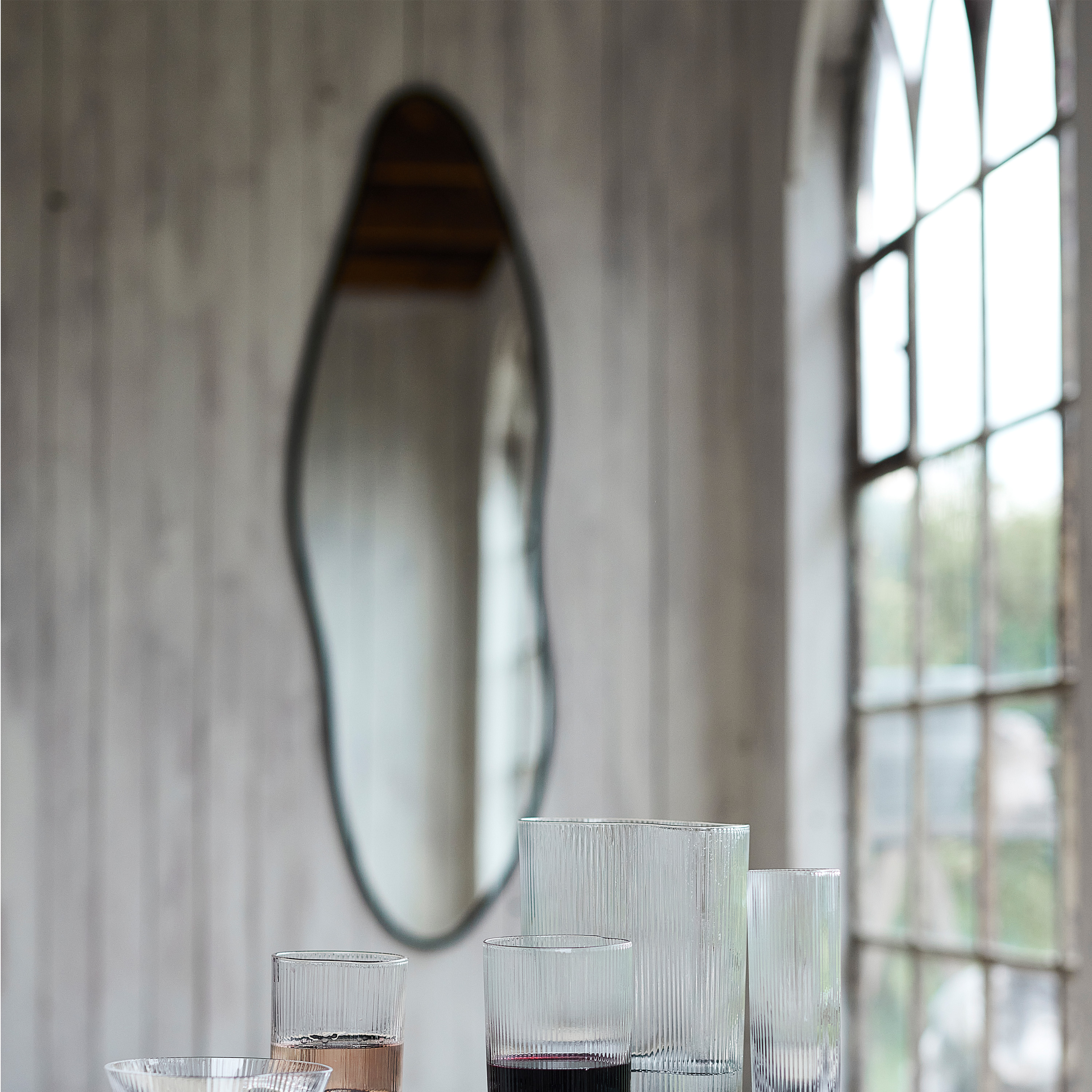 Muubs Michigan Seinäpeili Black Iron Large