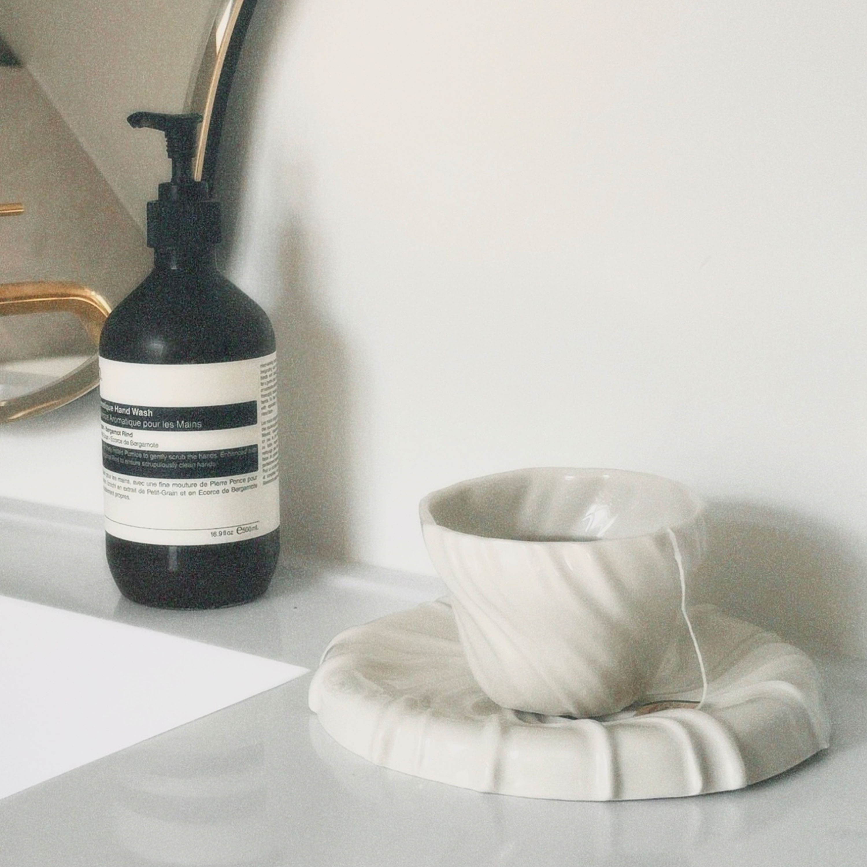 Atelier Marée The Tides Kanne Weiß