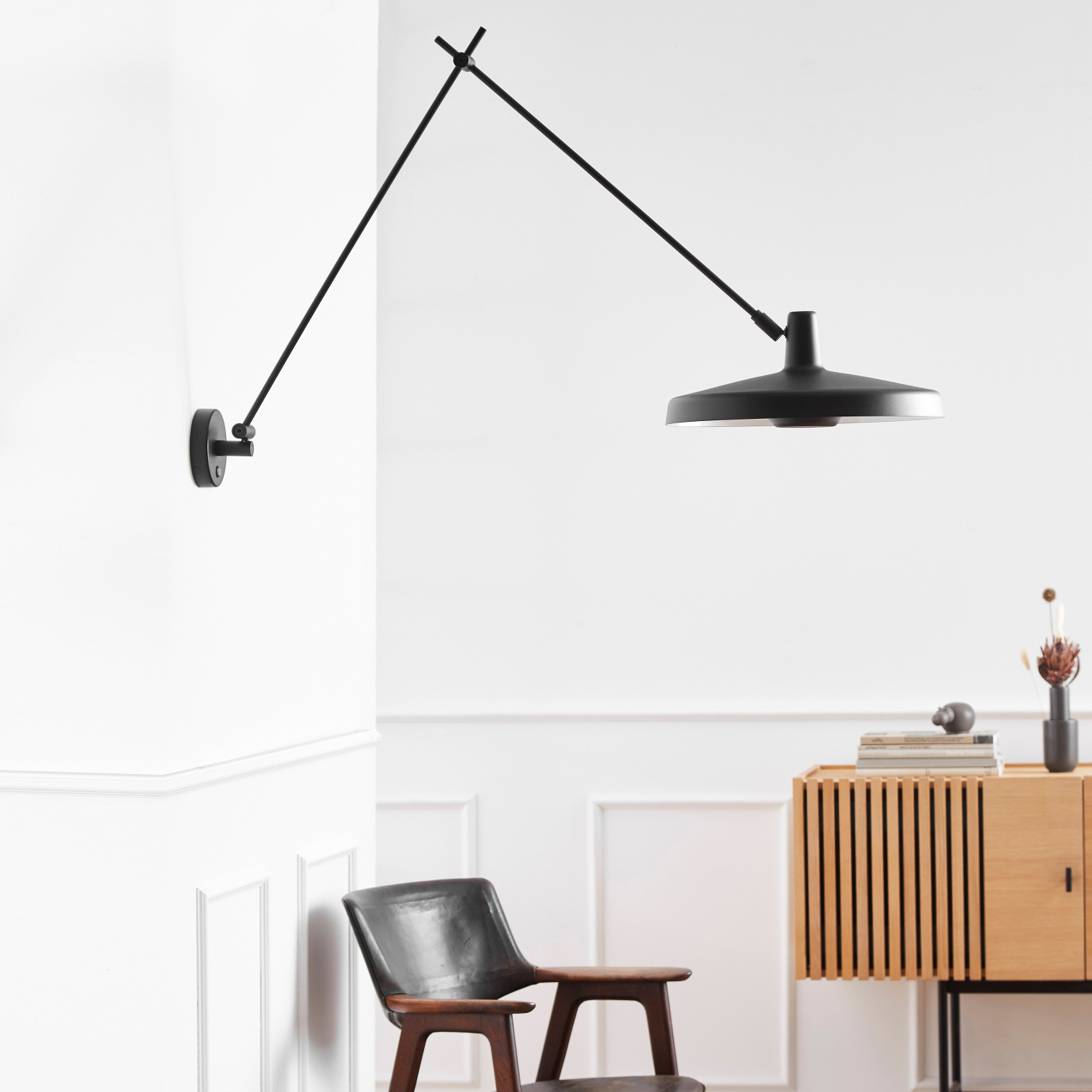 Grupa Arigato Seinävalaisin Black 45