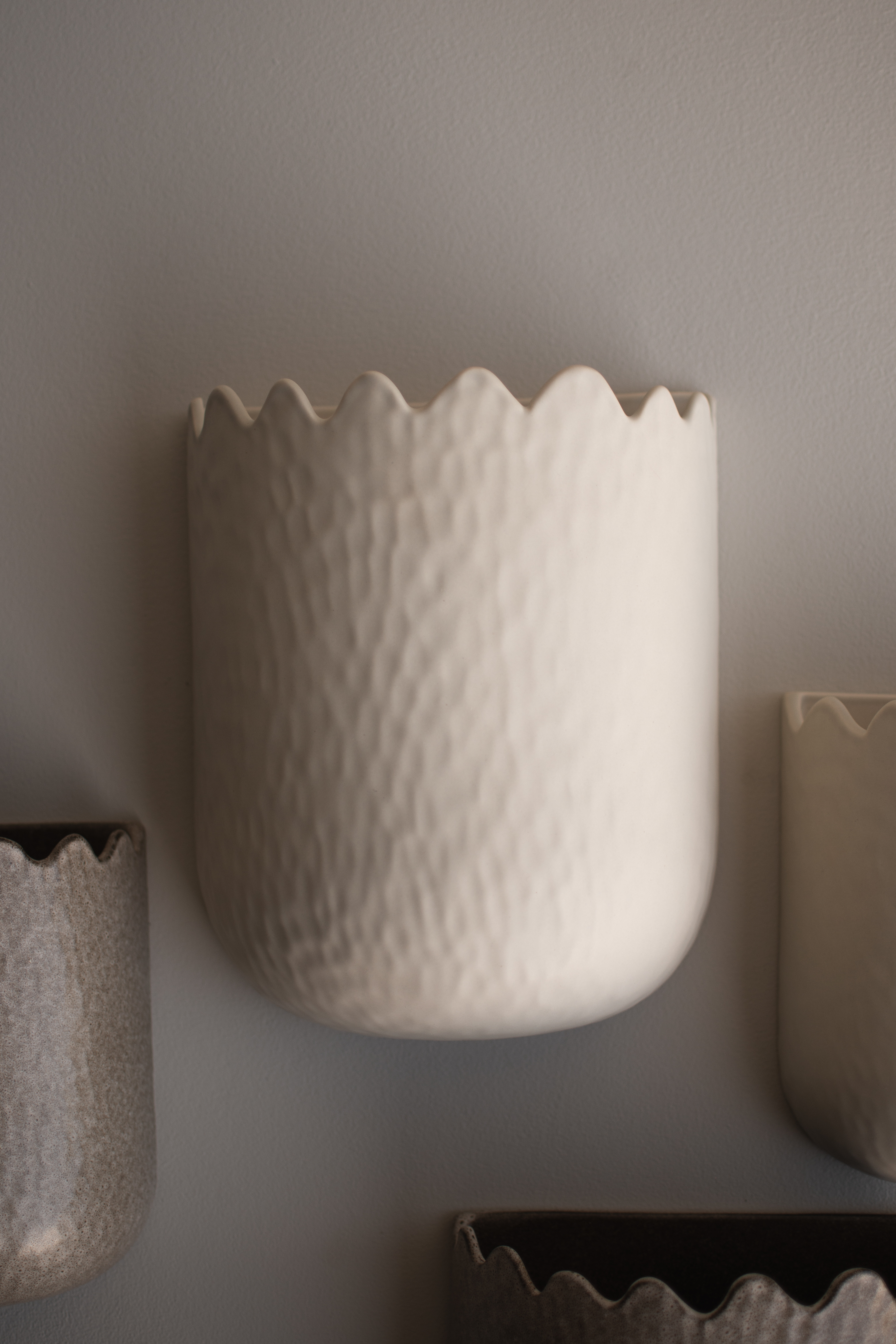 DBKD Flowery Wandtopf Creme Groß