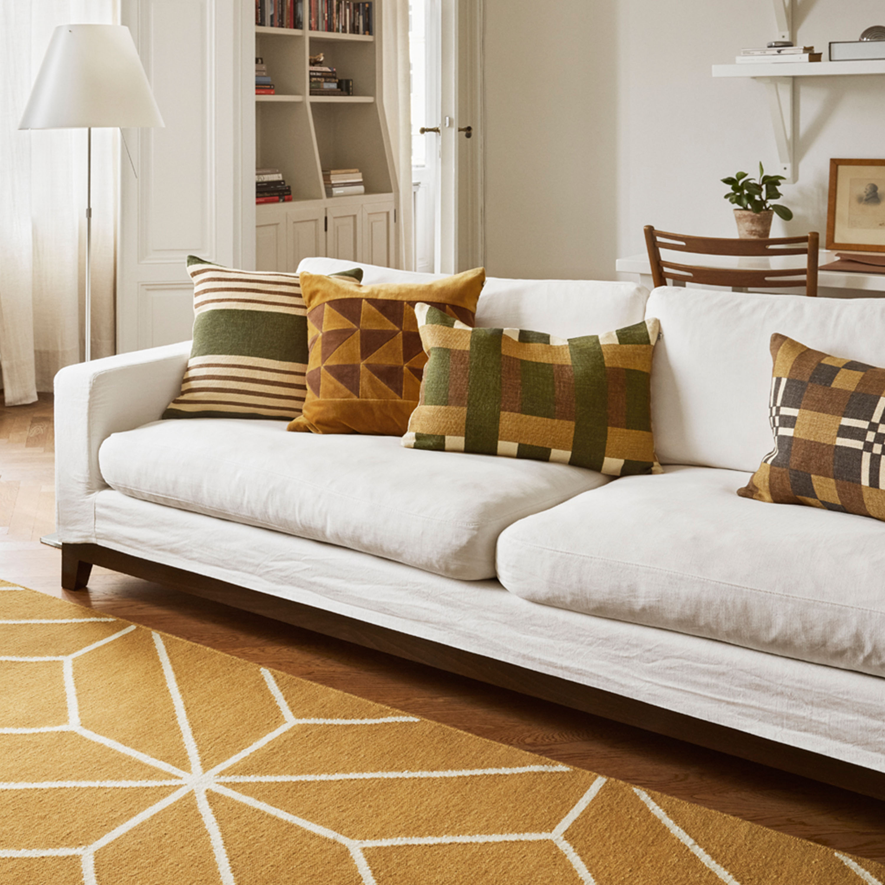 Chhatwal &amp; Jonsson Ayur Ullmatta Masala Yellow/Off White 180x270