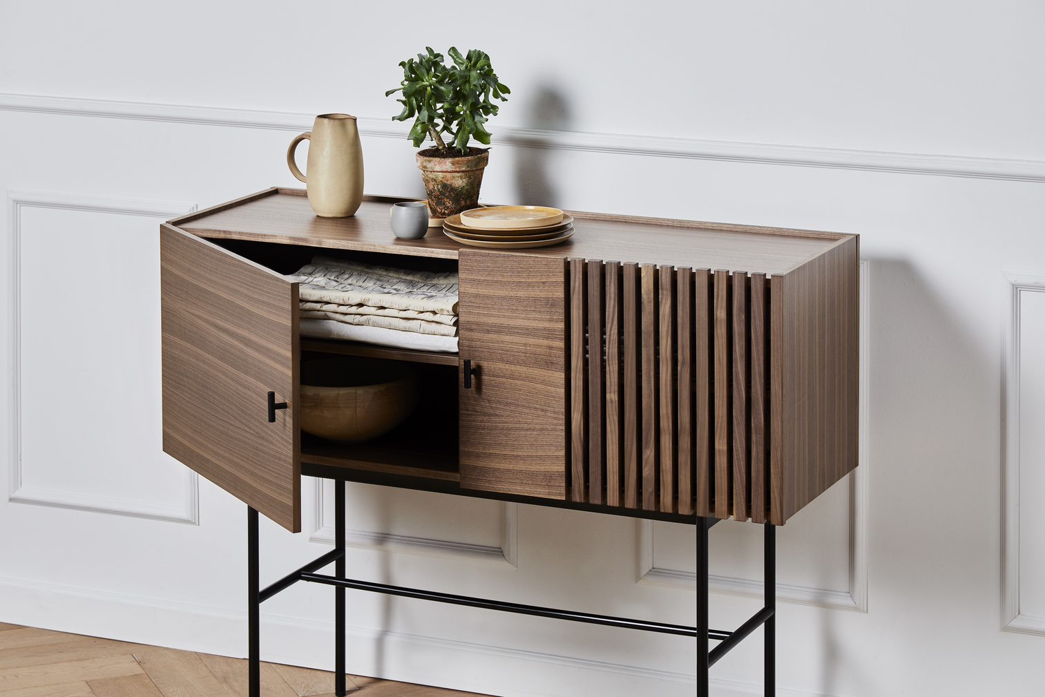 Woud Array Sideboard Walnut/Black 120cm