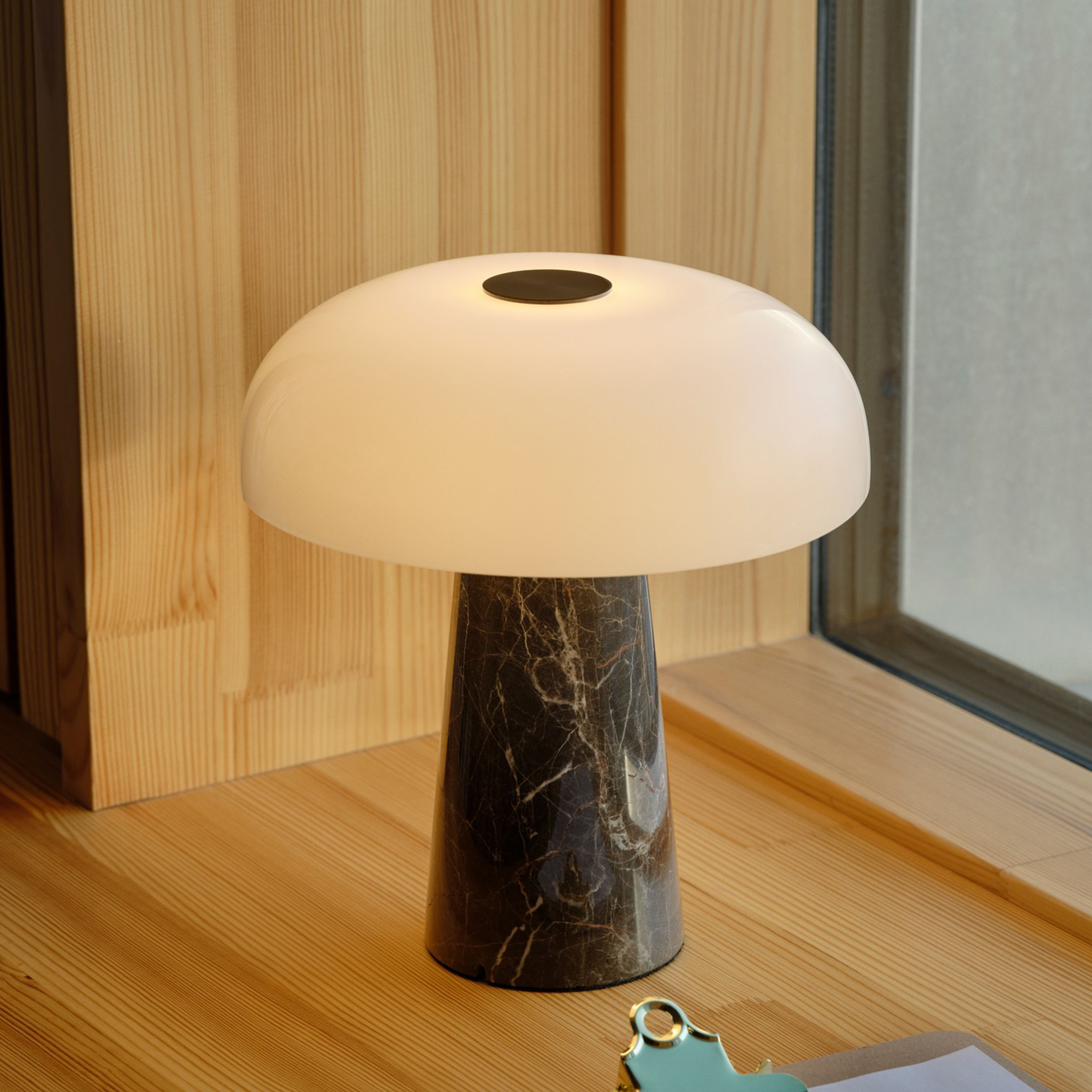 Glossy Mini Portabel Bordslampa Gråbrun 24cm