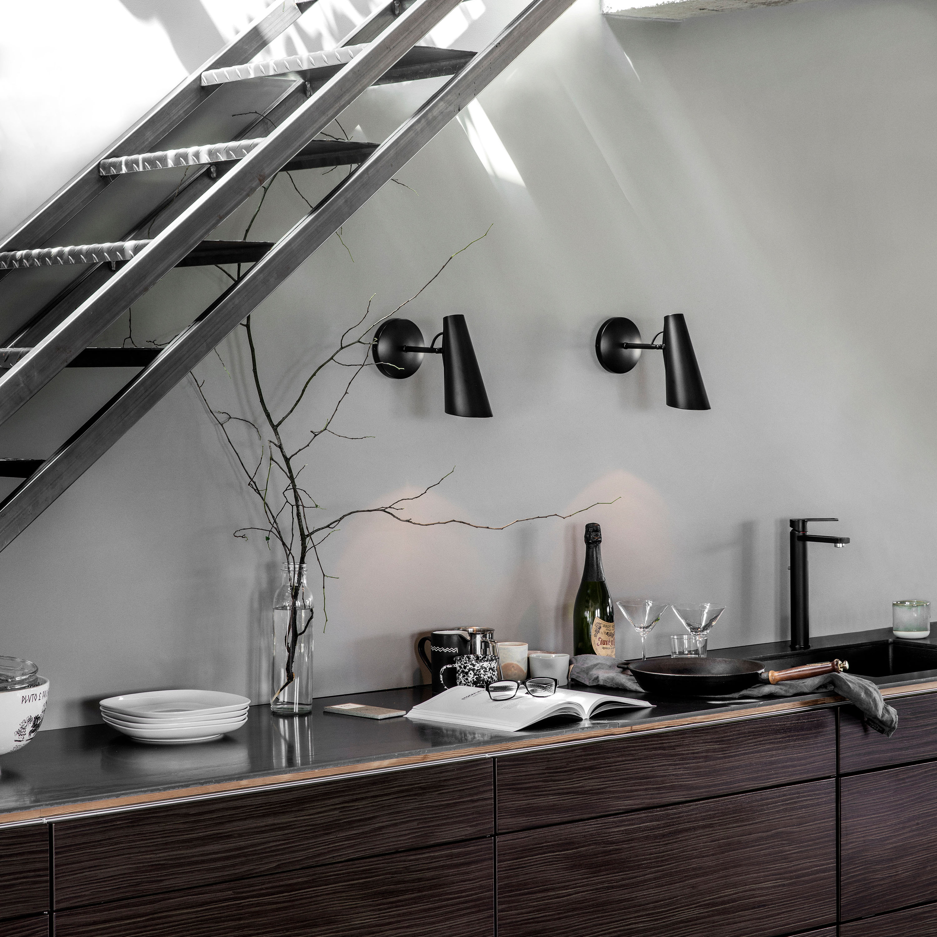 Northern Birdy Short Wandleuchte Black/Black