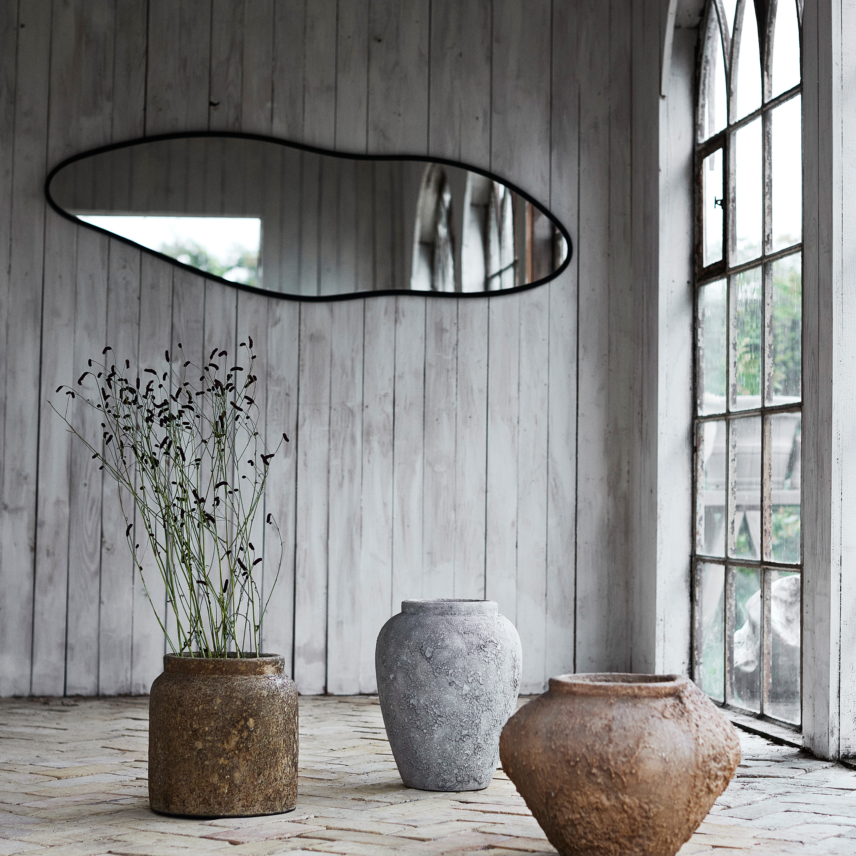 Muubs Michigan Seinäpeili Black Iron Large