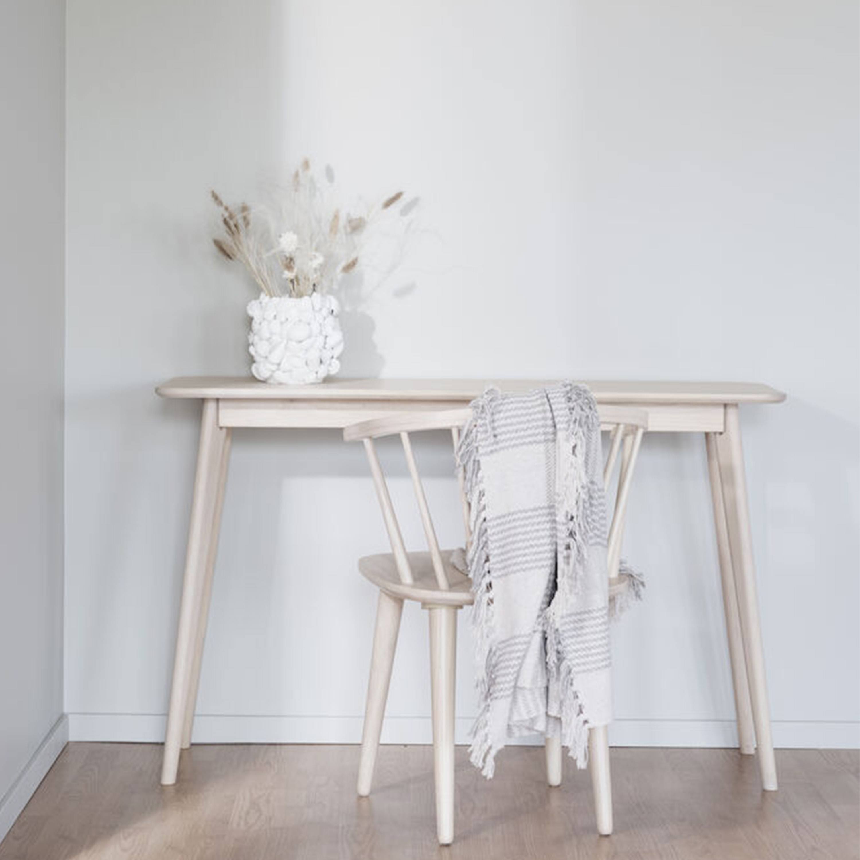 Rowico Home Yumi Konsolbord Vitpigmenterad