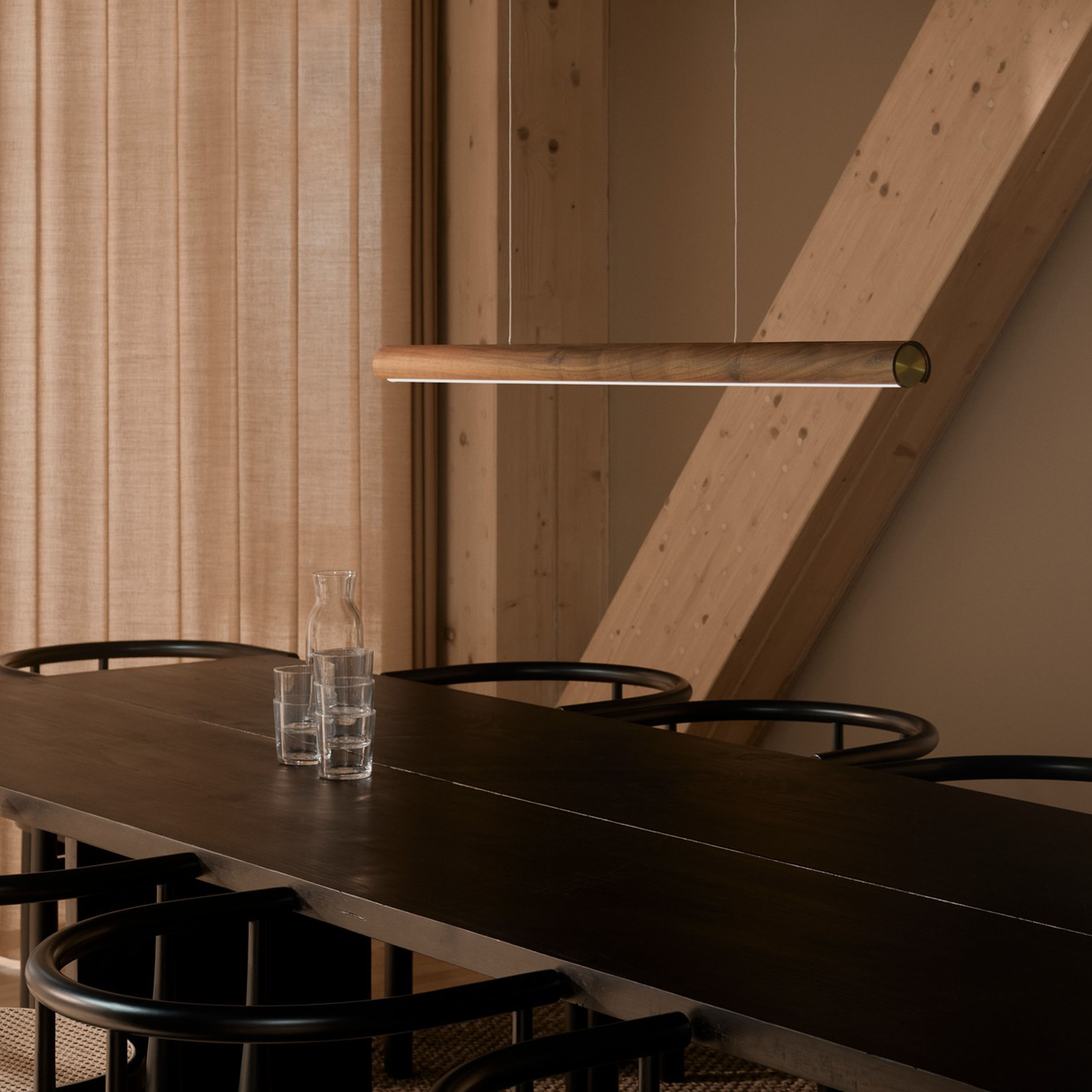 Design For The People Akeno Taklampa Brun 115cm