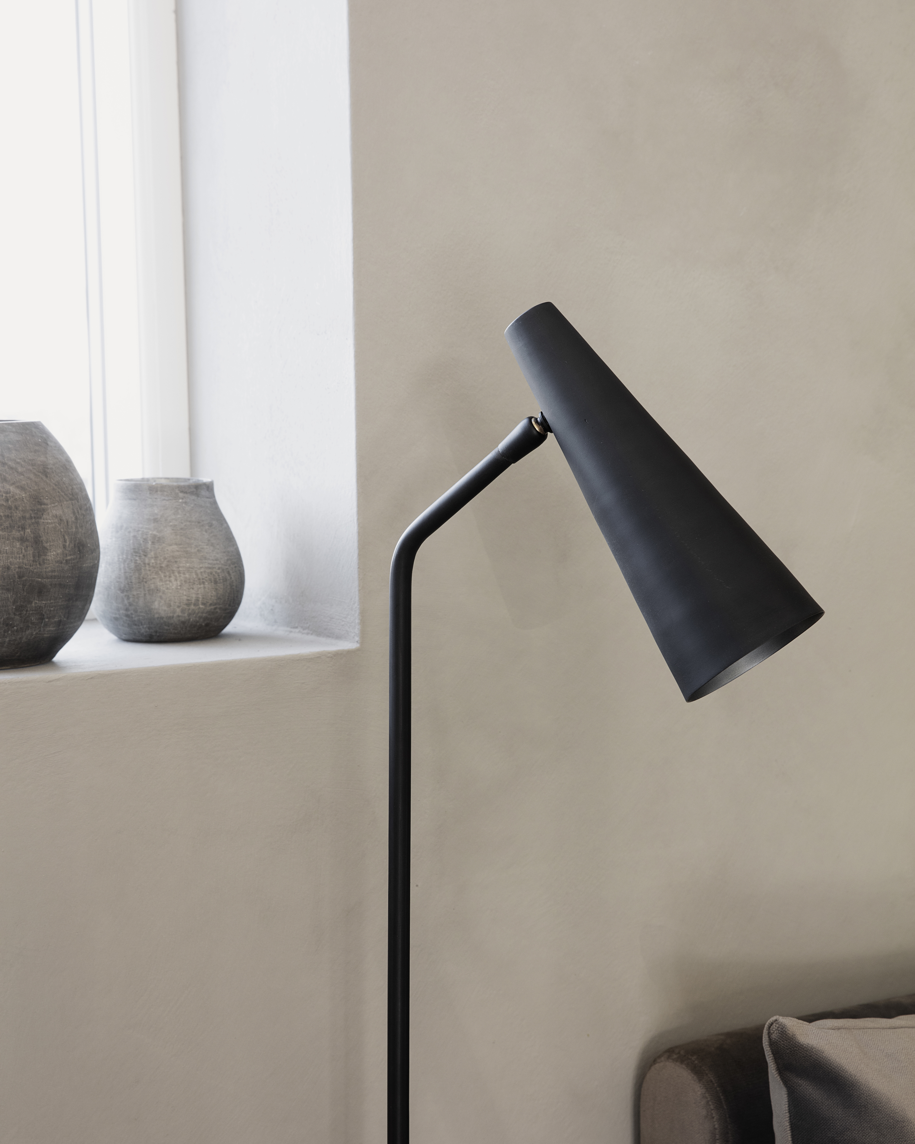 House Doctor Precise Golvlampa Mattsvart 124cm