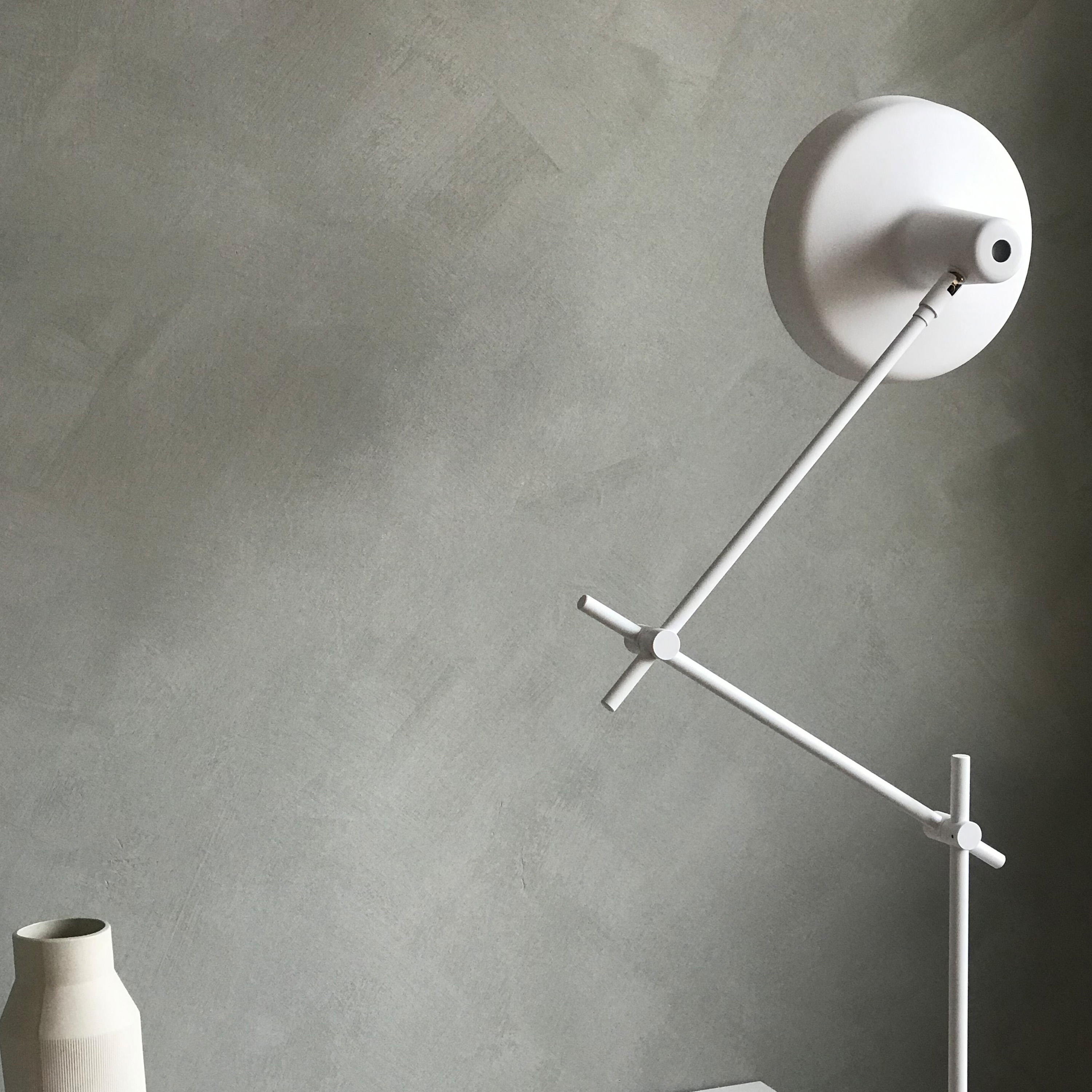 Grupa Arigato Gulvlampe White