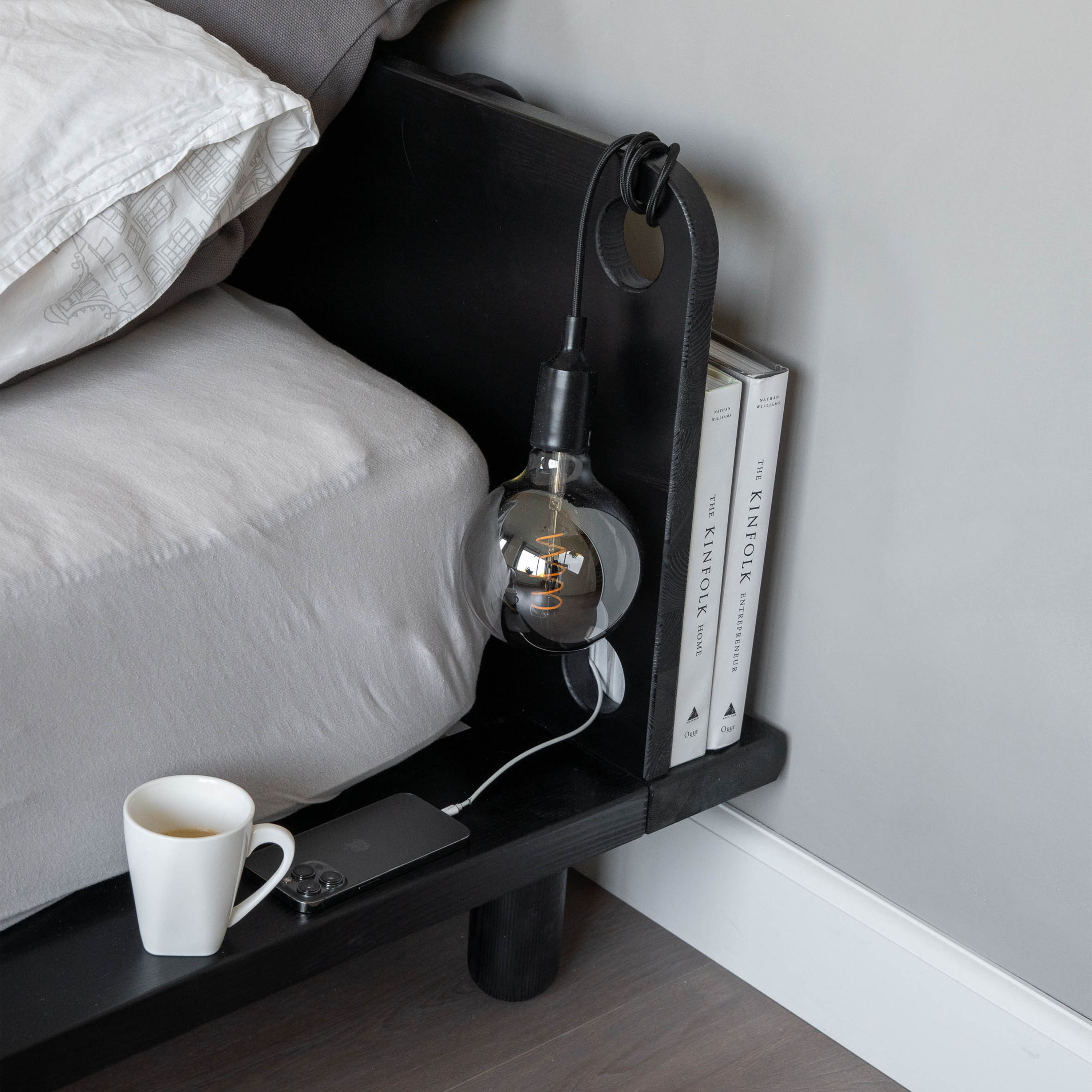 Karup Design Peek Sengeramme Inkl. Sengelampe Svart 140cm