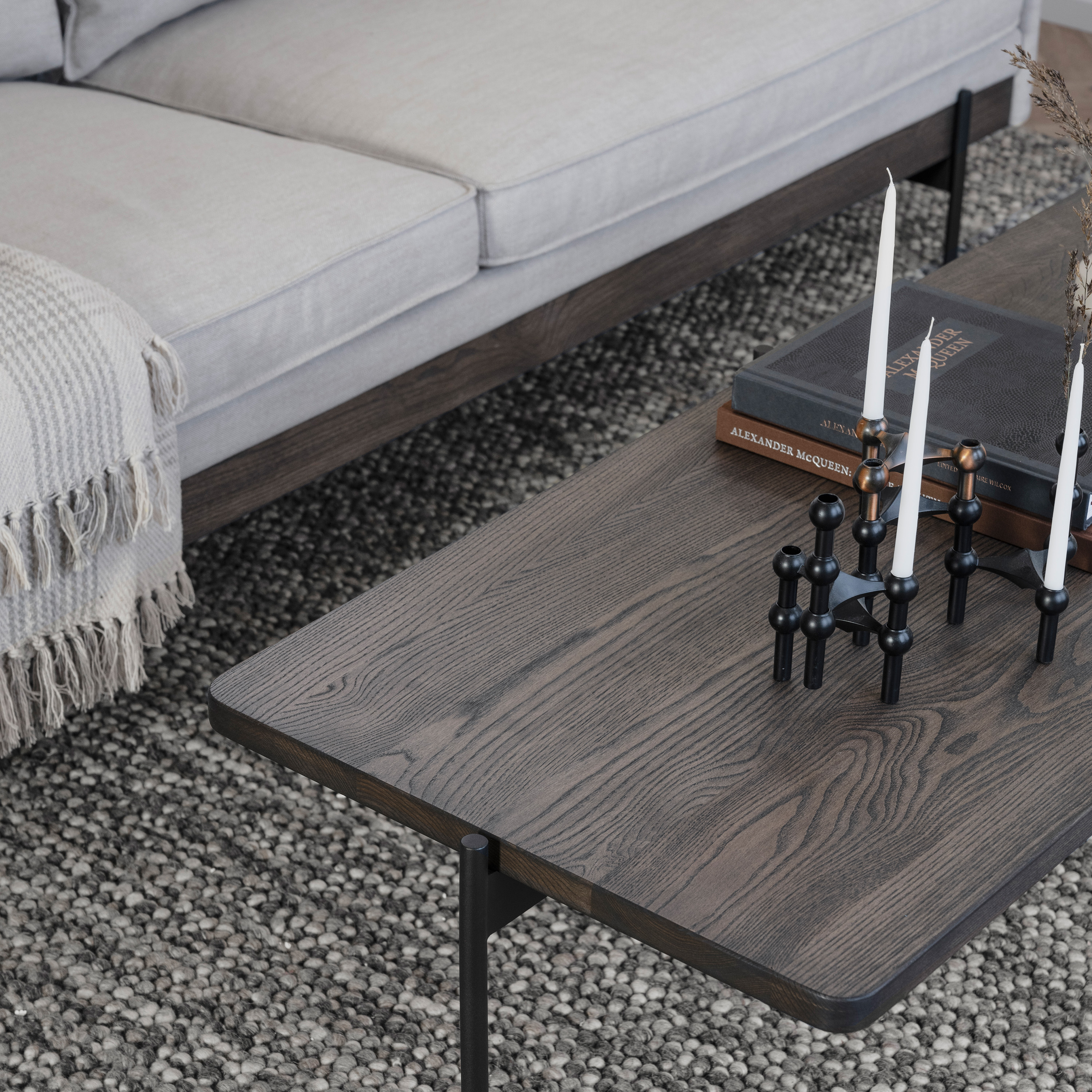 Rowico Home Shelton Soffbord Brun/Svart 145x60cm