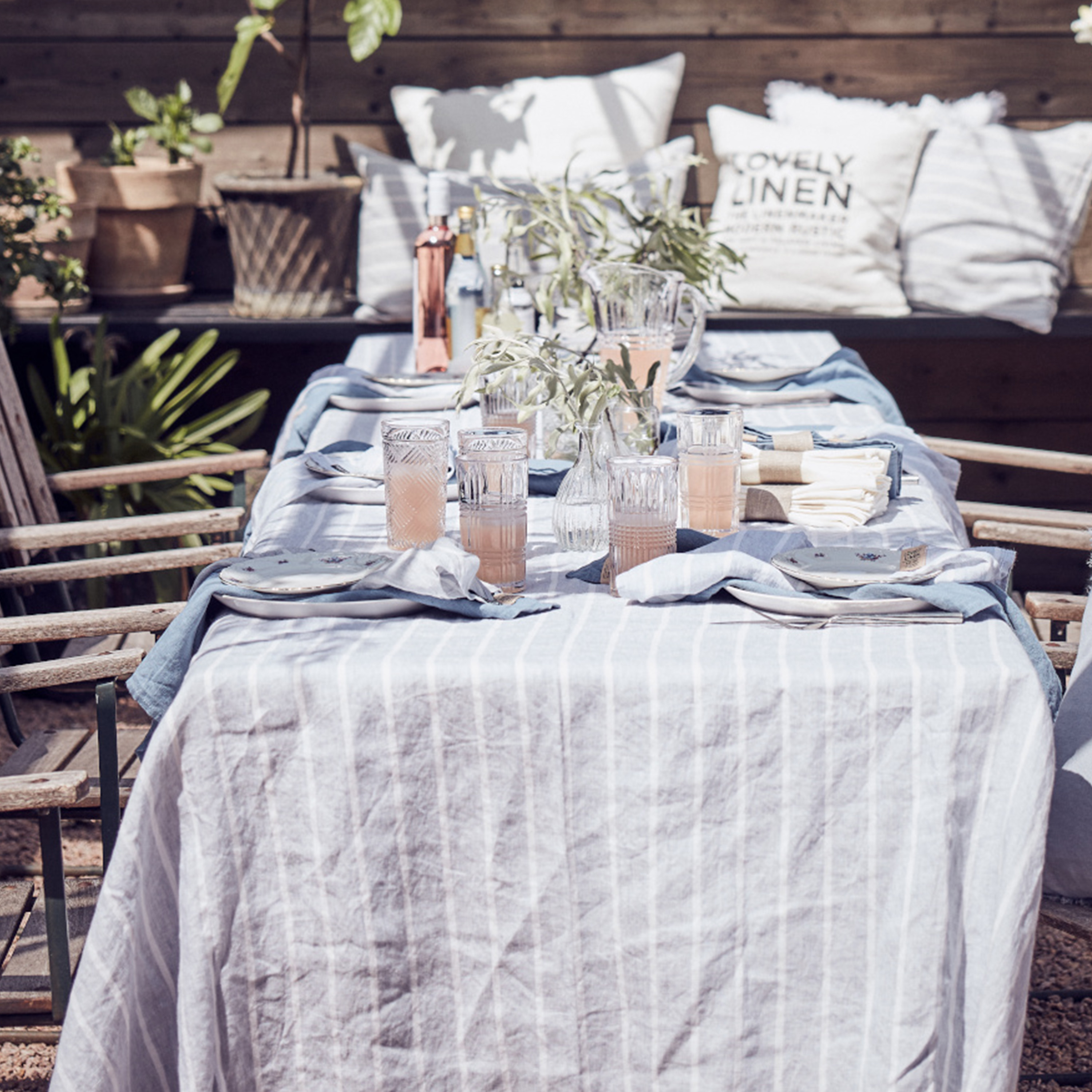 Lovely Linen Misty Canvas Liinavaatteet Stripe Sky 145x380