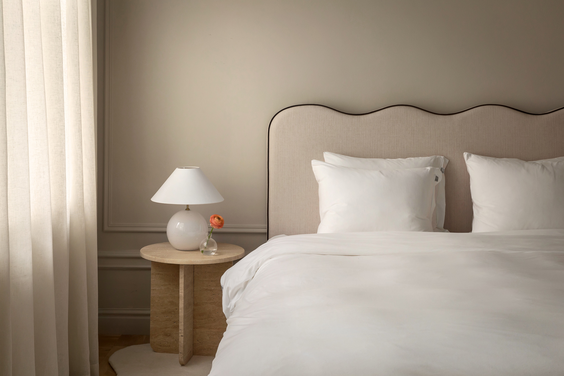 Globen Lighting Iris Bordslampa Vit 35cm