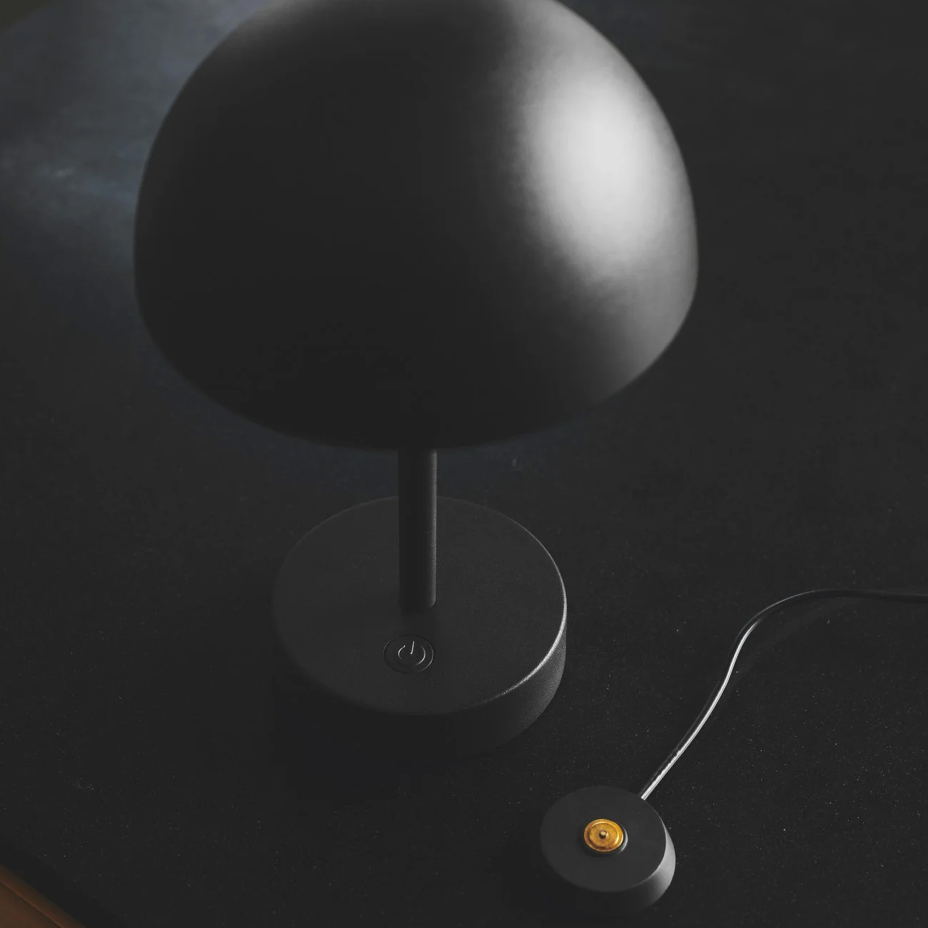 Nordlux Ellen To-Go Bærbar Bordlampe Svart