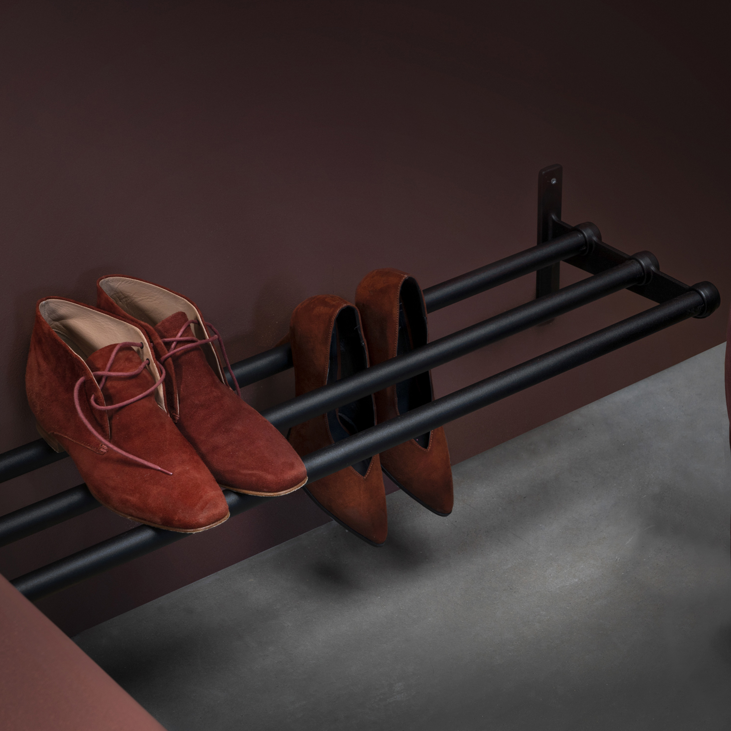 Essem Design Nostalgi Hattu-/Kenkähylly Musta/Musta 100cm