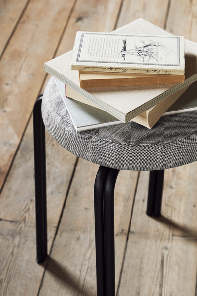 Broste Copenhagen Oda Pall Svart/Grå