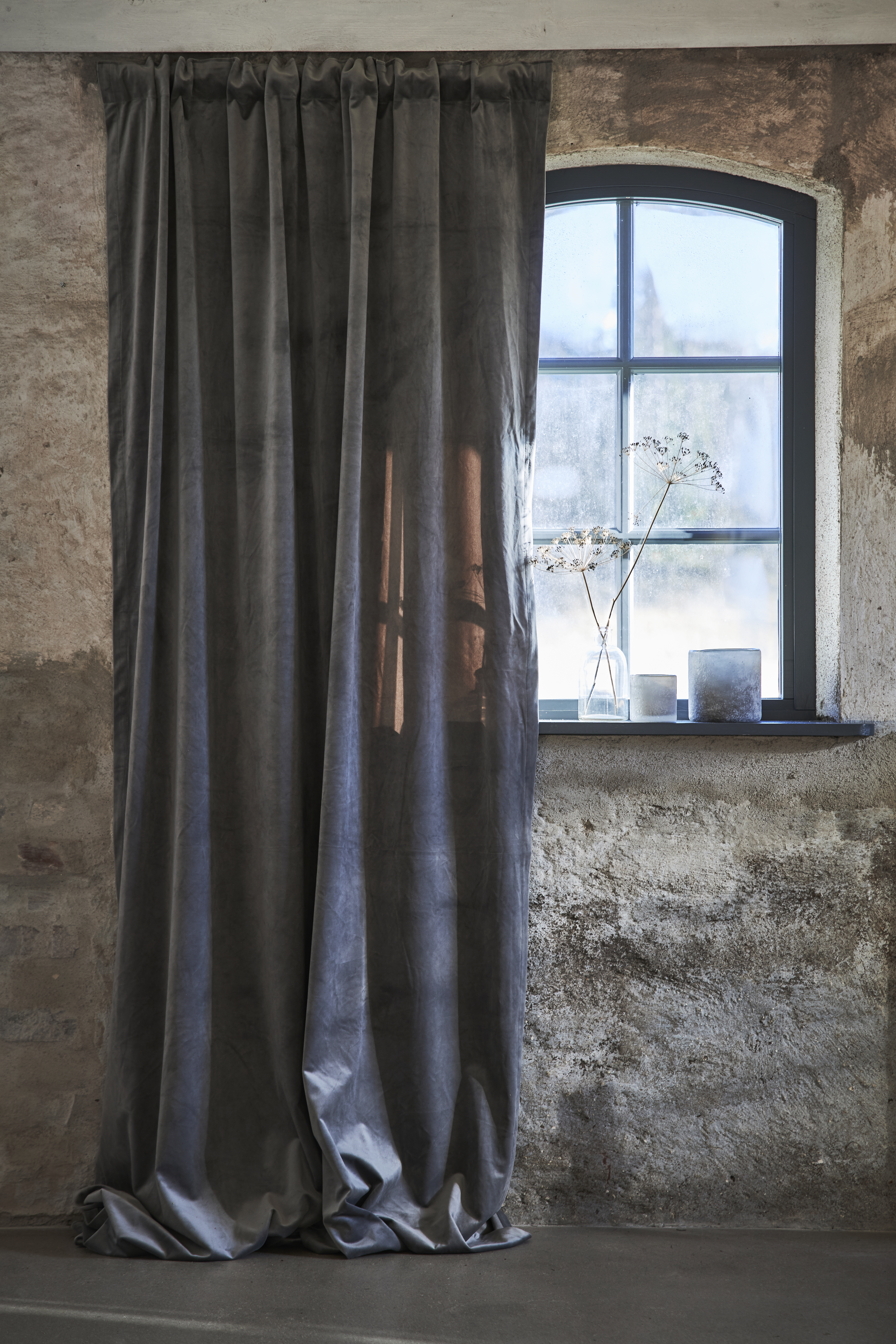 Jakobsdals Anna Gardinlängd Sammet Grå 280cm