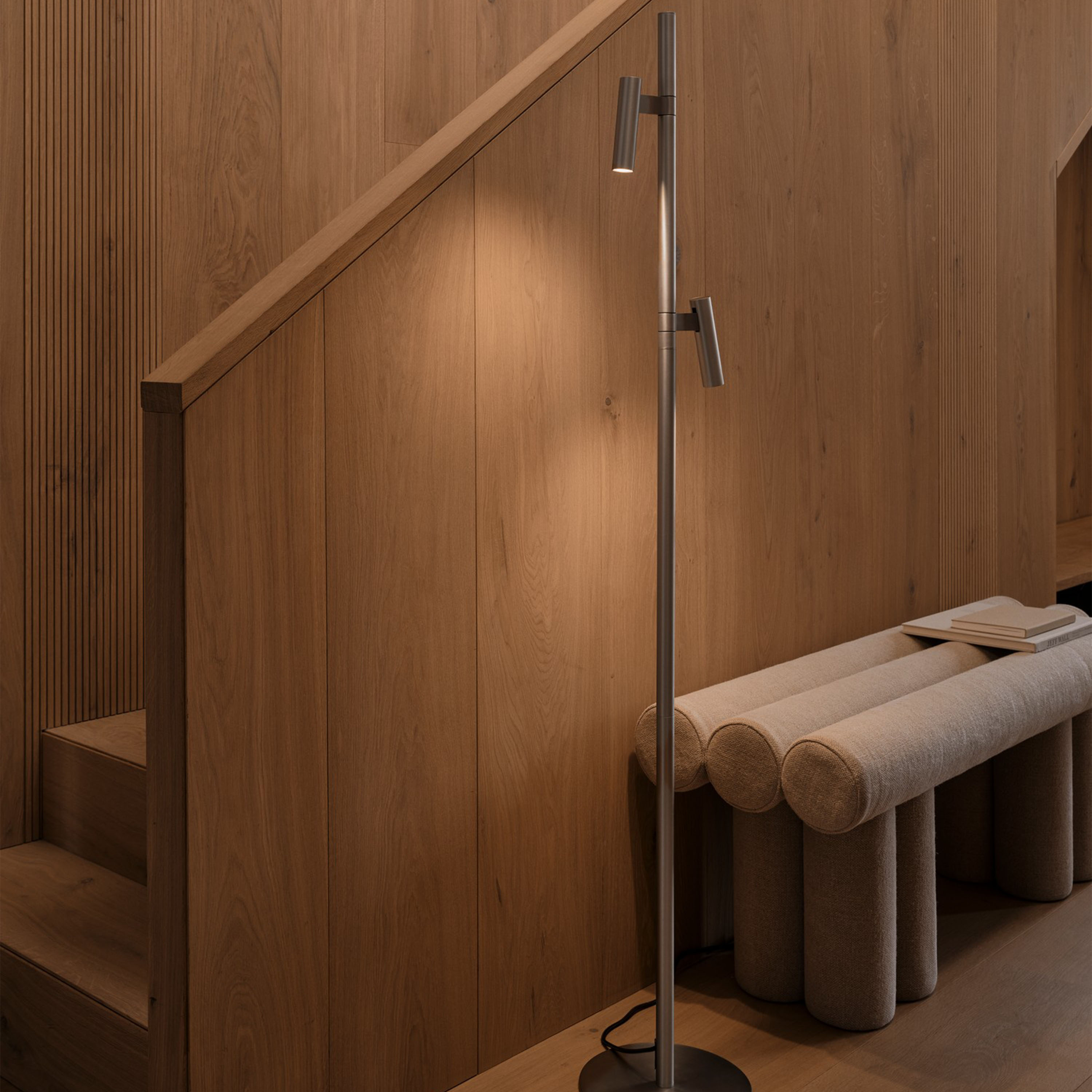 Design For The People Makoto Gulvlampe Satin Krom