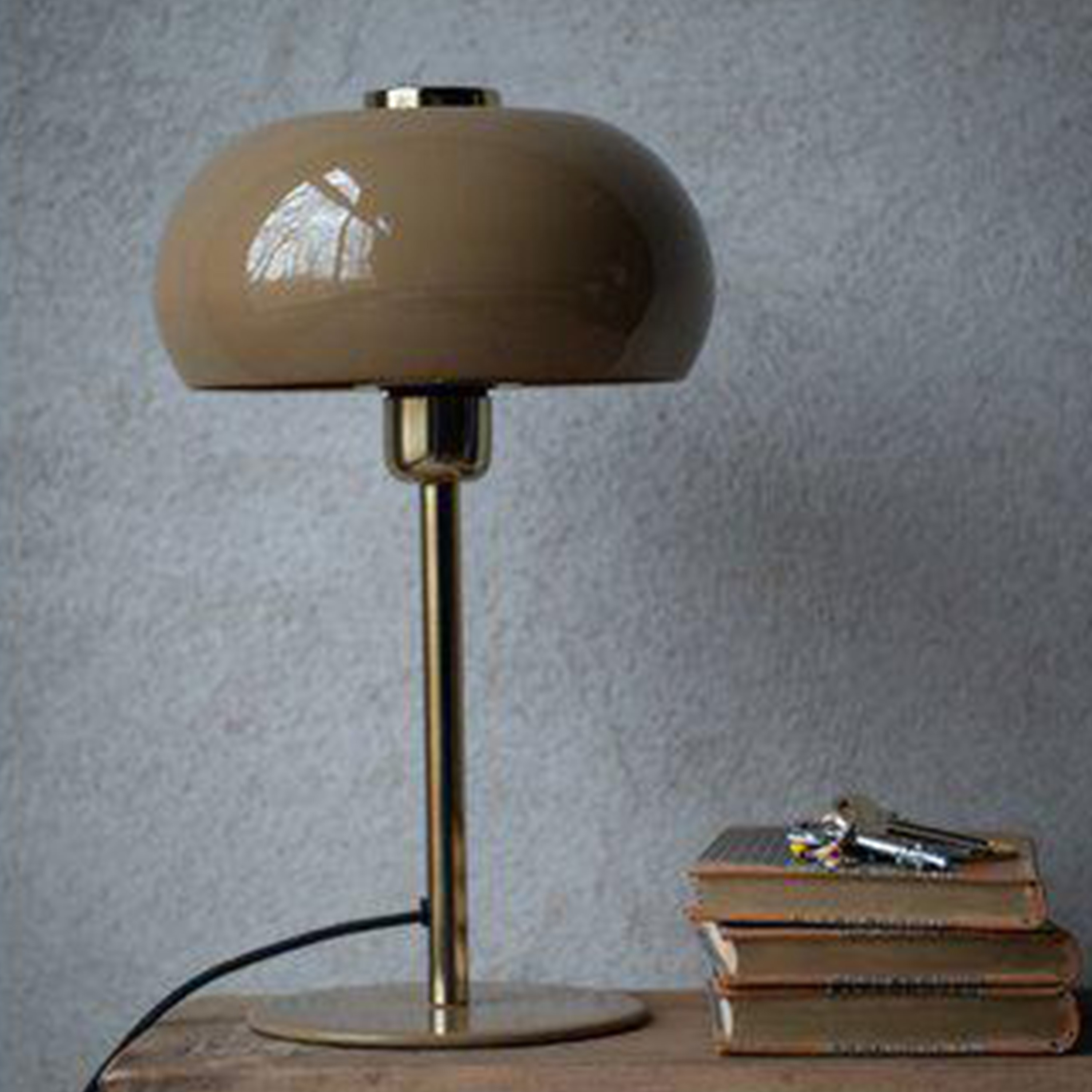 Wikholm Form Milano Bordlampe Brun