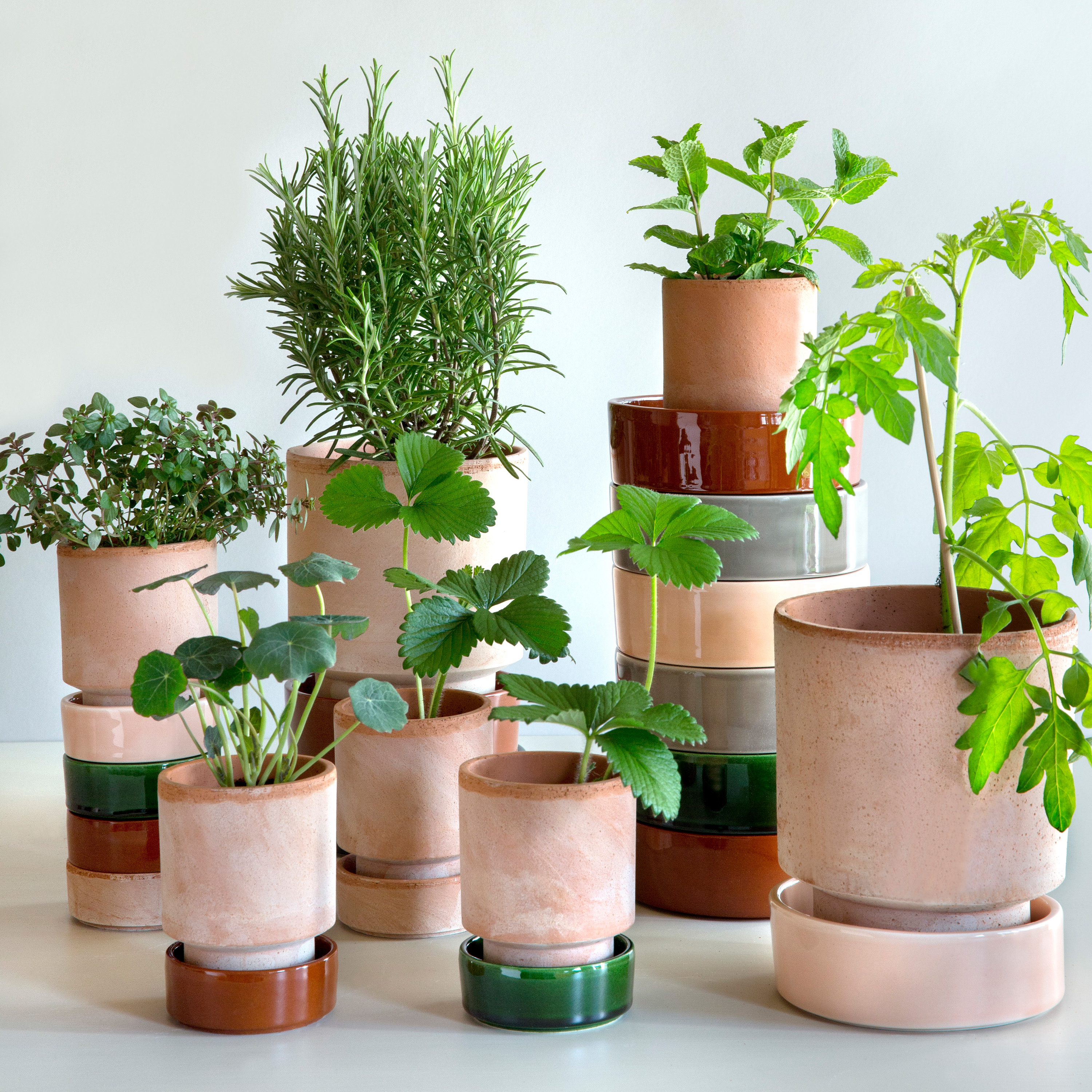 Bergs Potter Hoff Topf mit Untersetzer Raw Rosa/Glasiert Emerald Green Ø18