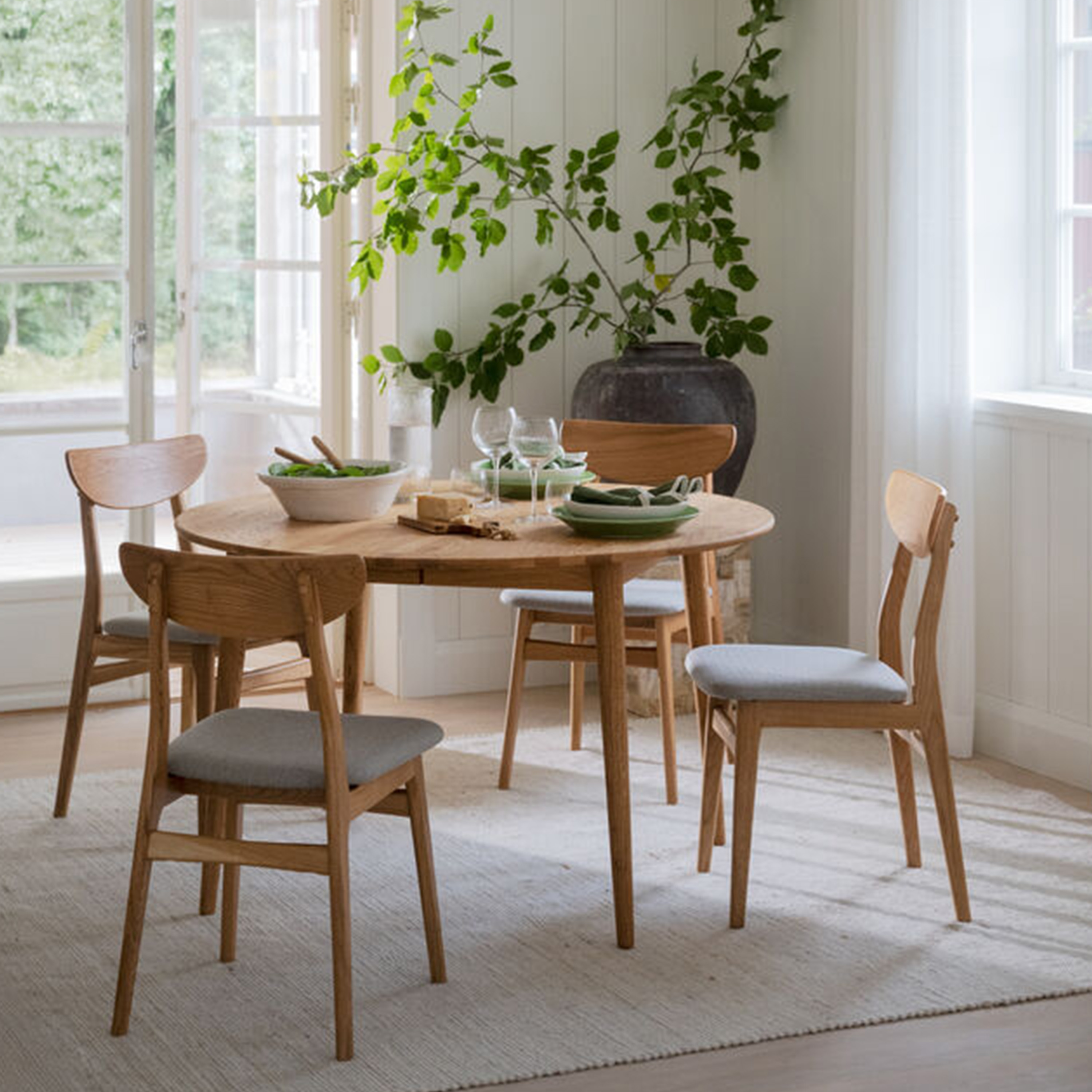 Rowico Home Tyler Matbord Ek Ø120+45