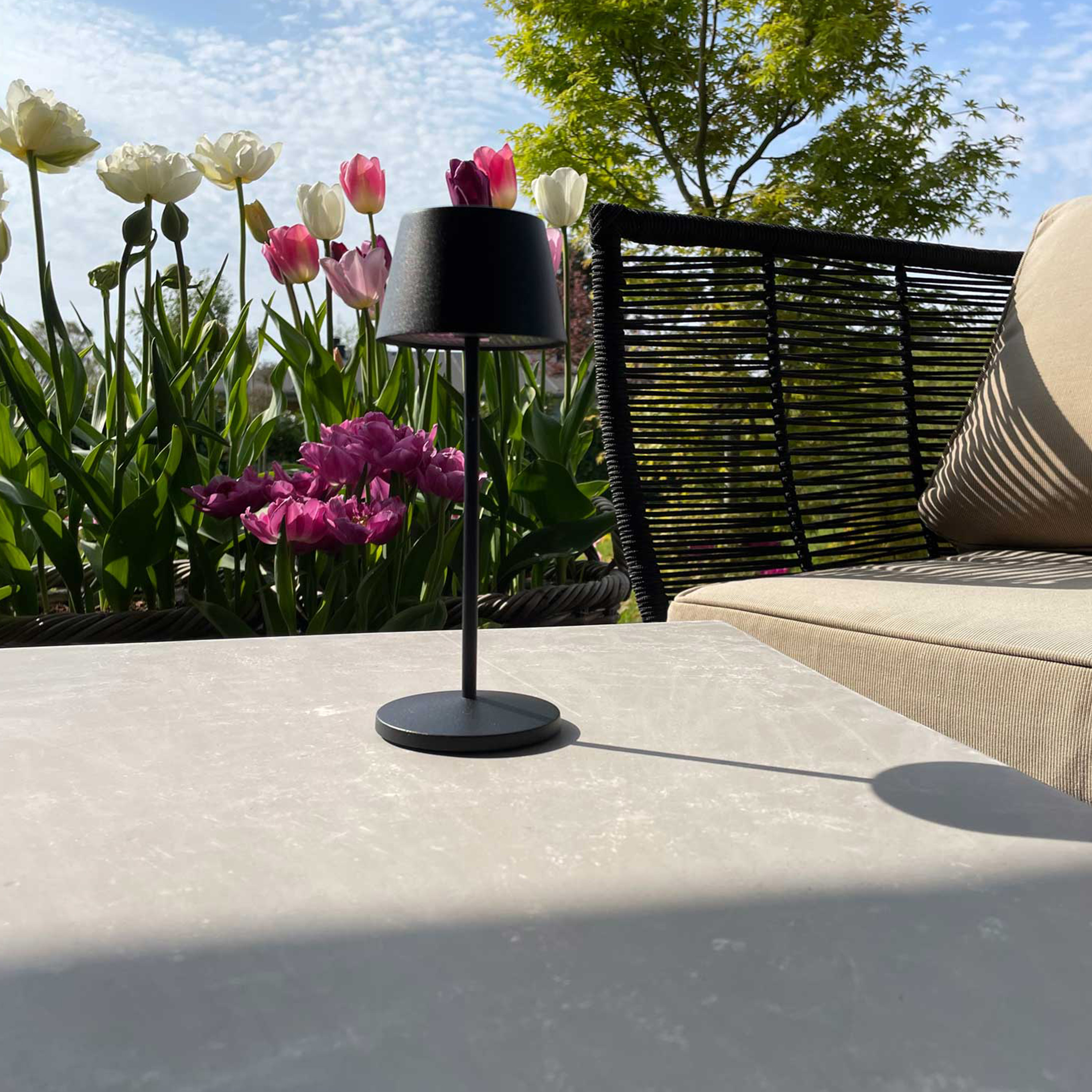 LOOM Design Modi Micro Kannettava Pöytävalaisin Black