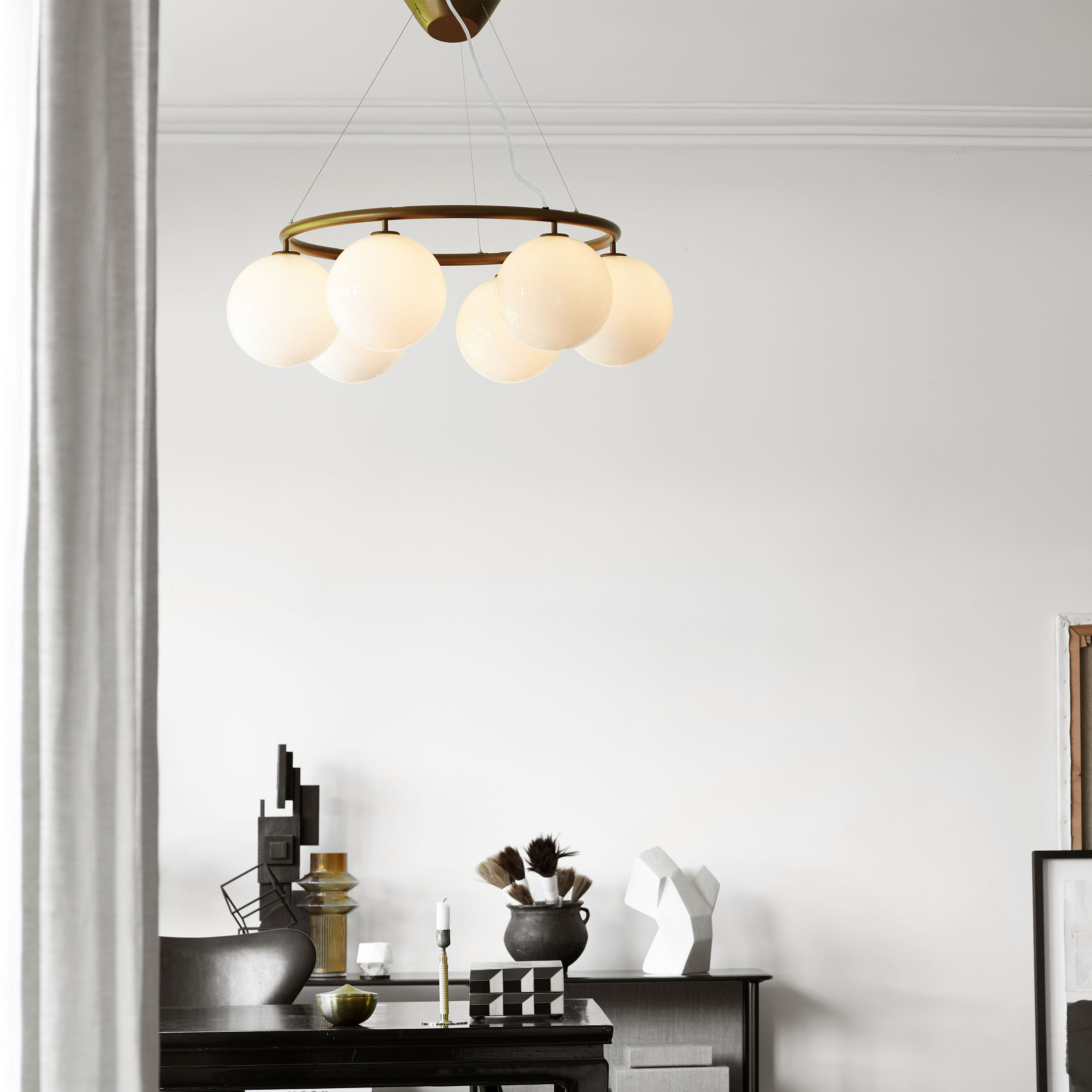 Nuura Miira 6 Circular Taklampa Dark Bronze/Opal Ø80