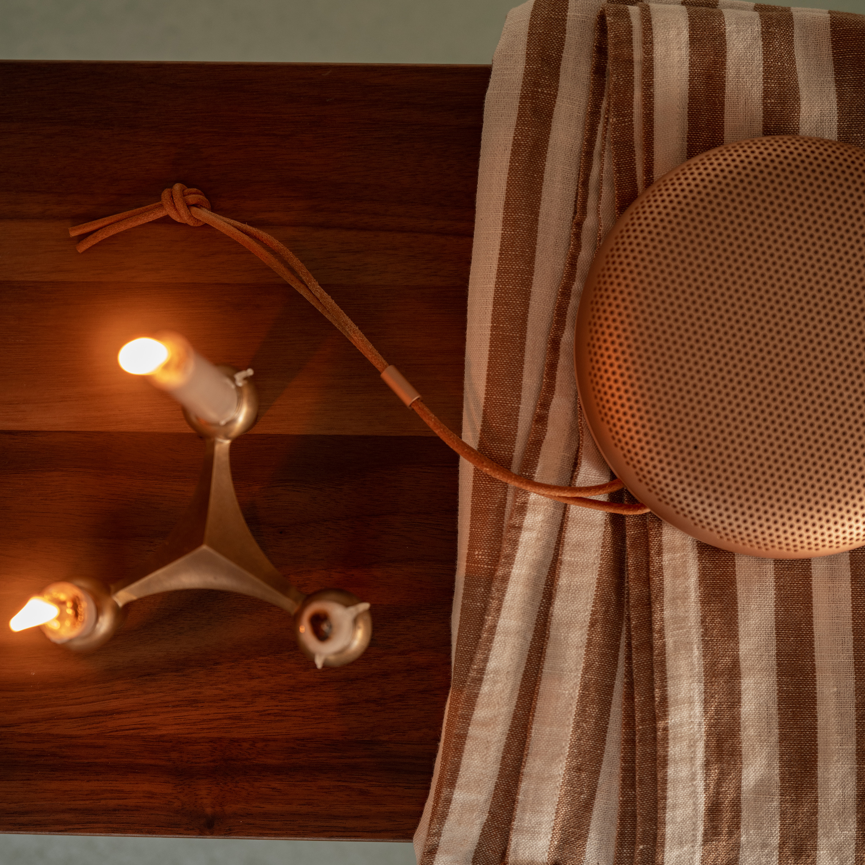 Lovely Linen Misty Pöytäliina Pellava Edge Almond 145x300